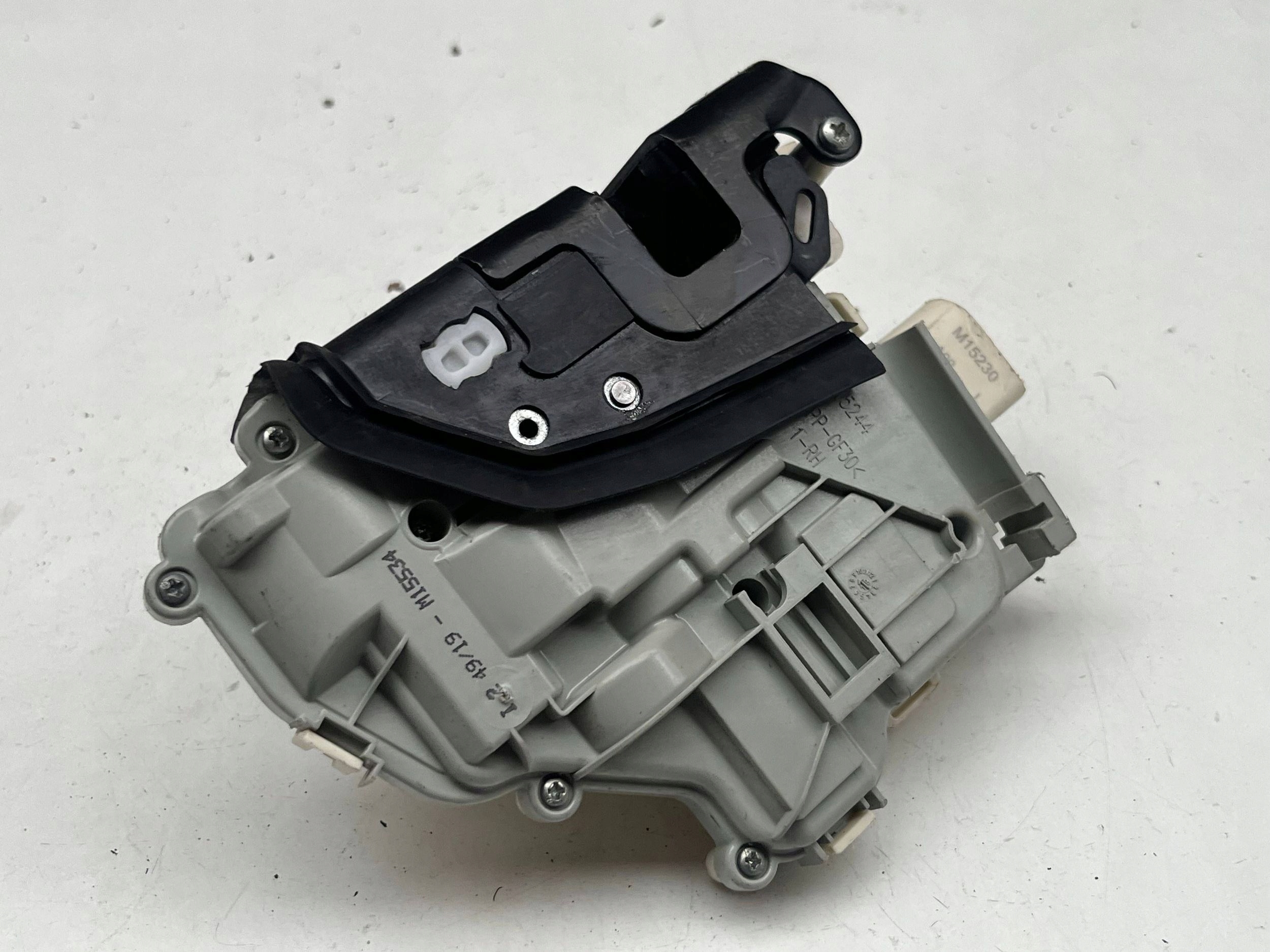 AUDI A6 C7 lock door right rear part 4G0839016F @M