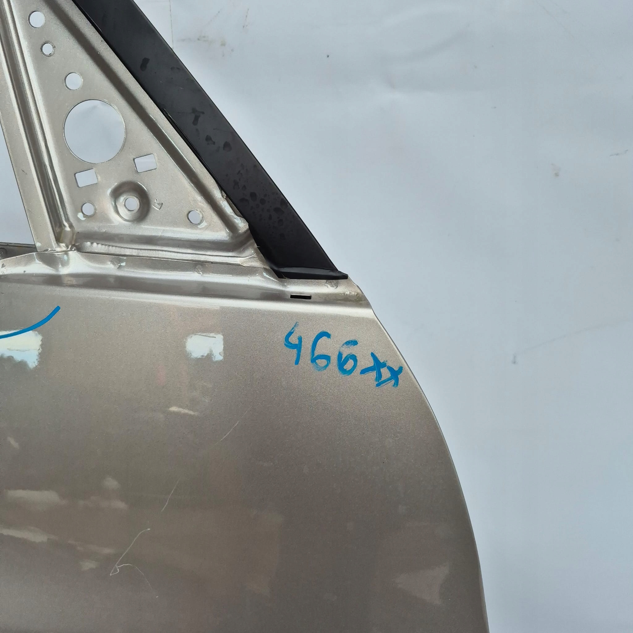 HYUNDAI IX20 IX 20 KIA VENGA door right front front