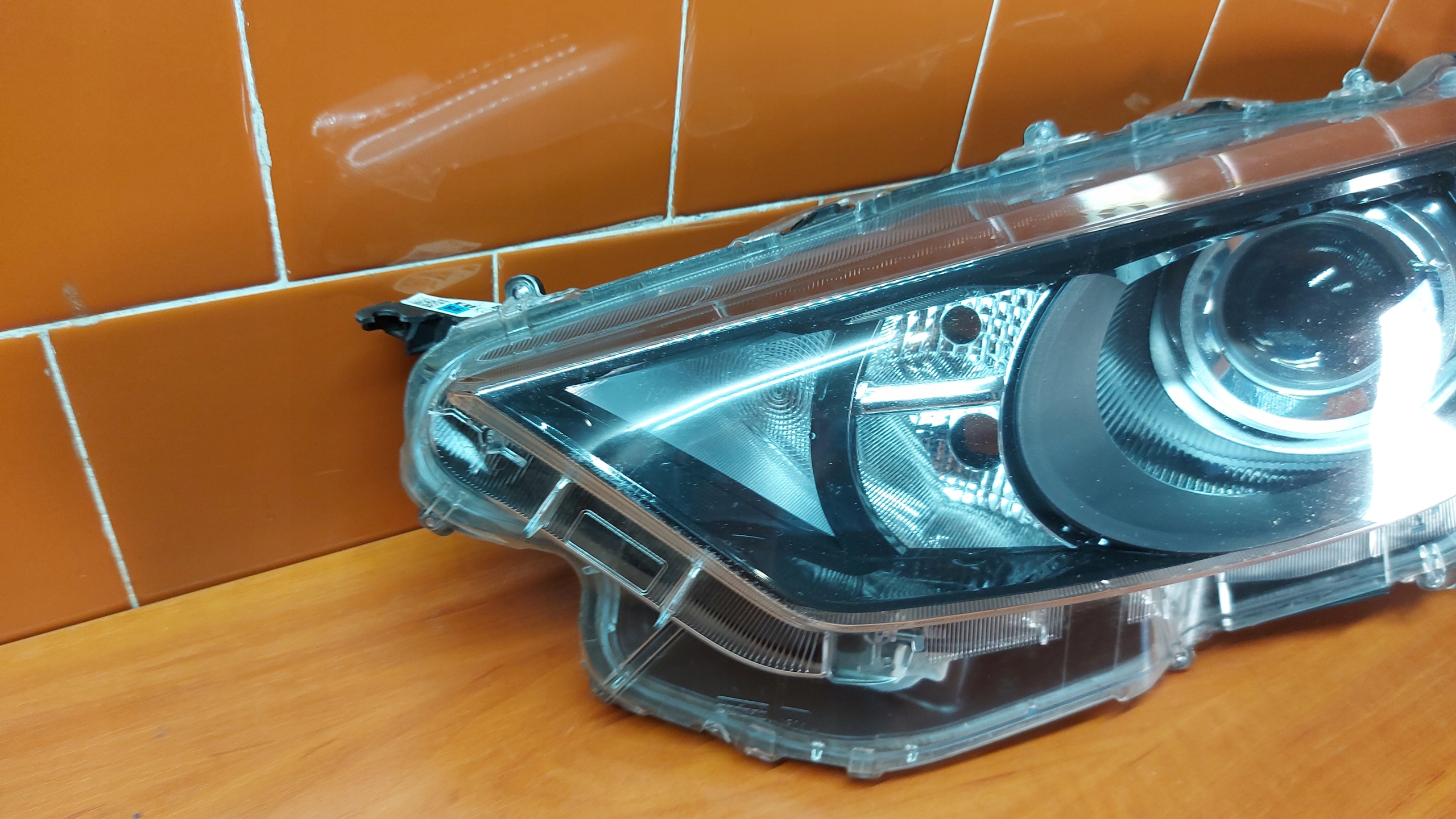 REFLEKTOR light left left front front TOYOTA YARIS IV 20