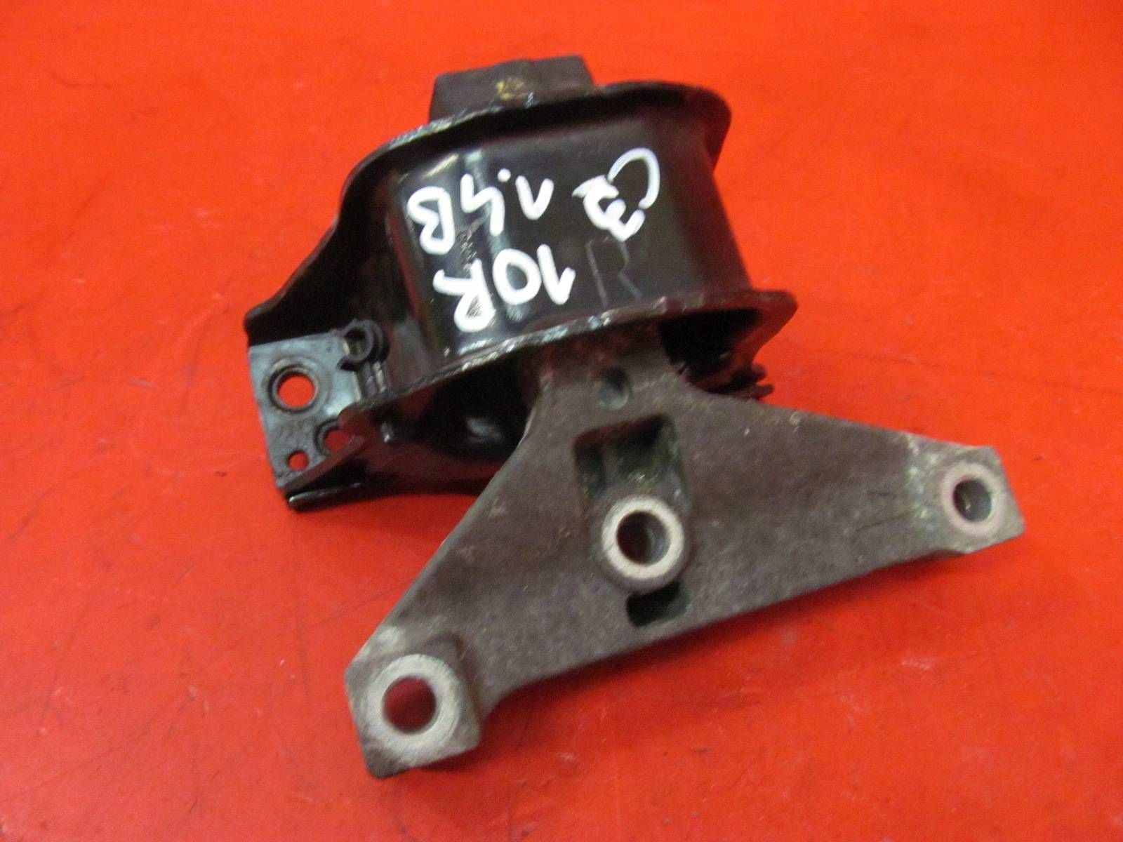 CITROEN C3 II 2 1.4 B KFT PEUGEOT holder engine mount 9671185380