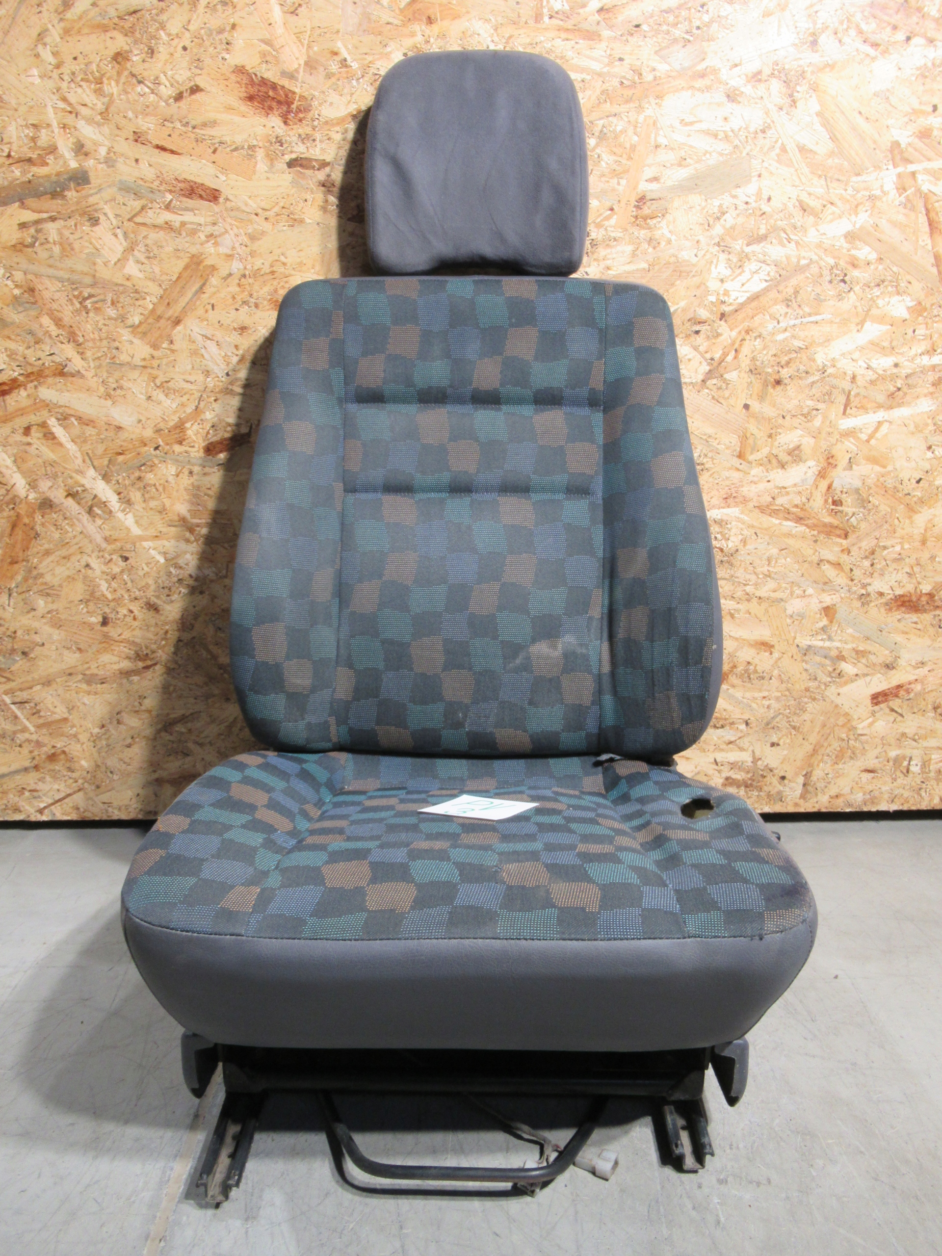 MERCEDES VITO 638 seat driver´s left front