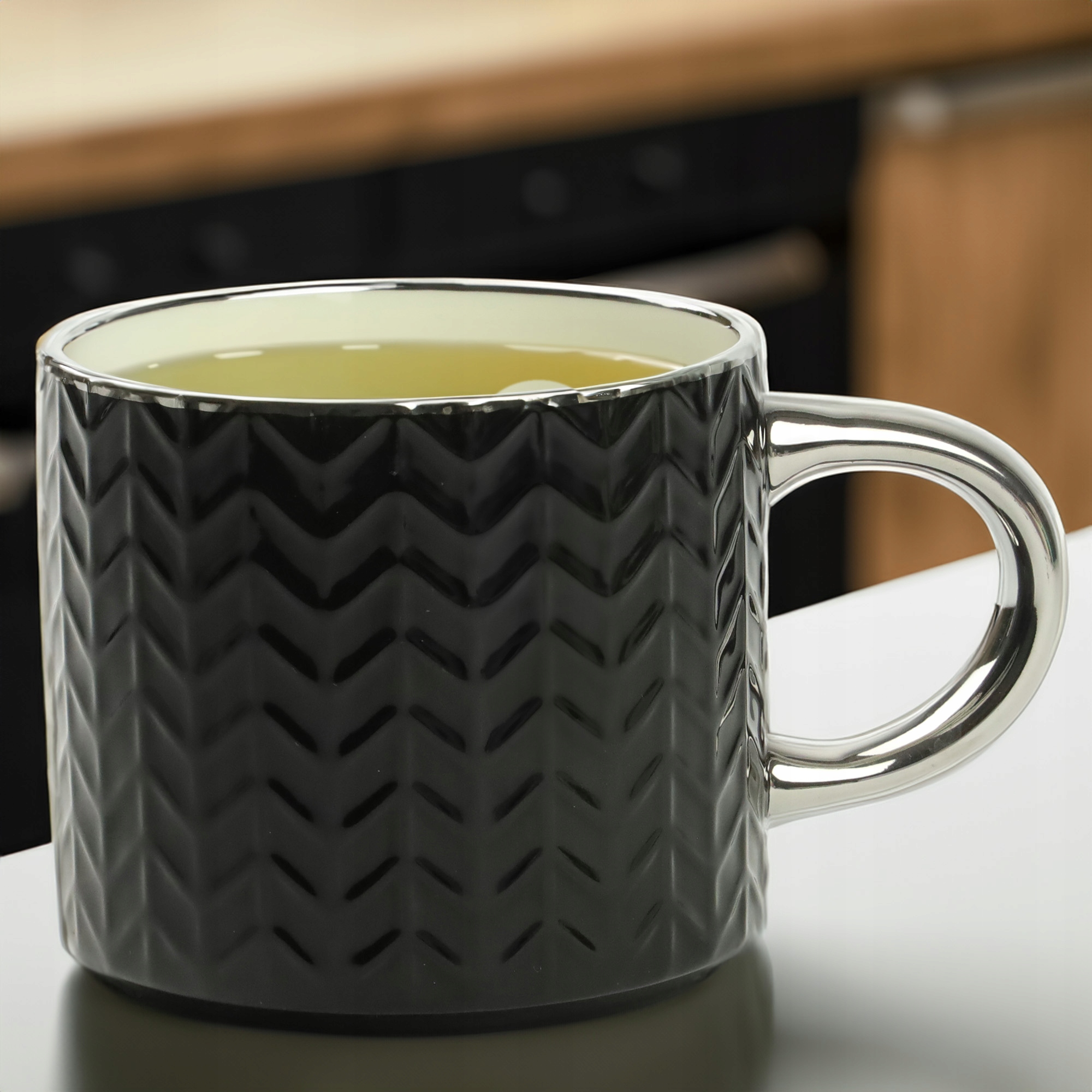 KUBEK PORCELANOWY DO KAWY HERBATY WZÓR SWETEREK 470ML ZE SREBRNYM UCHEM