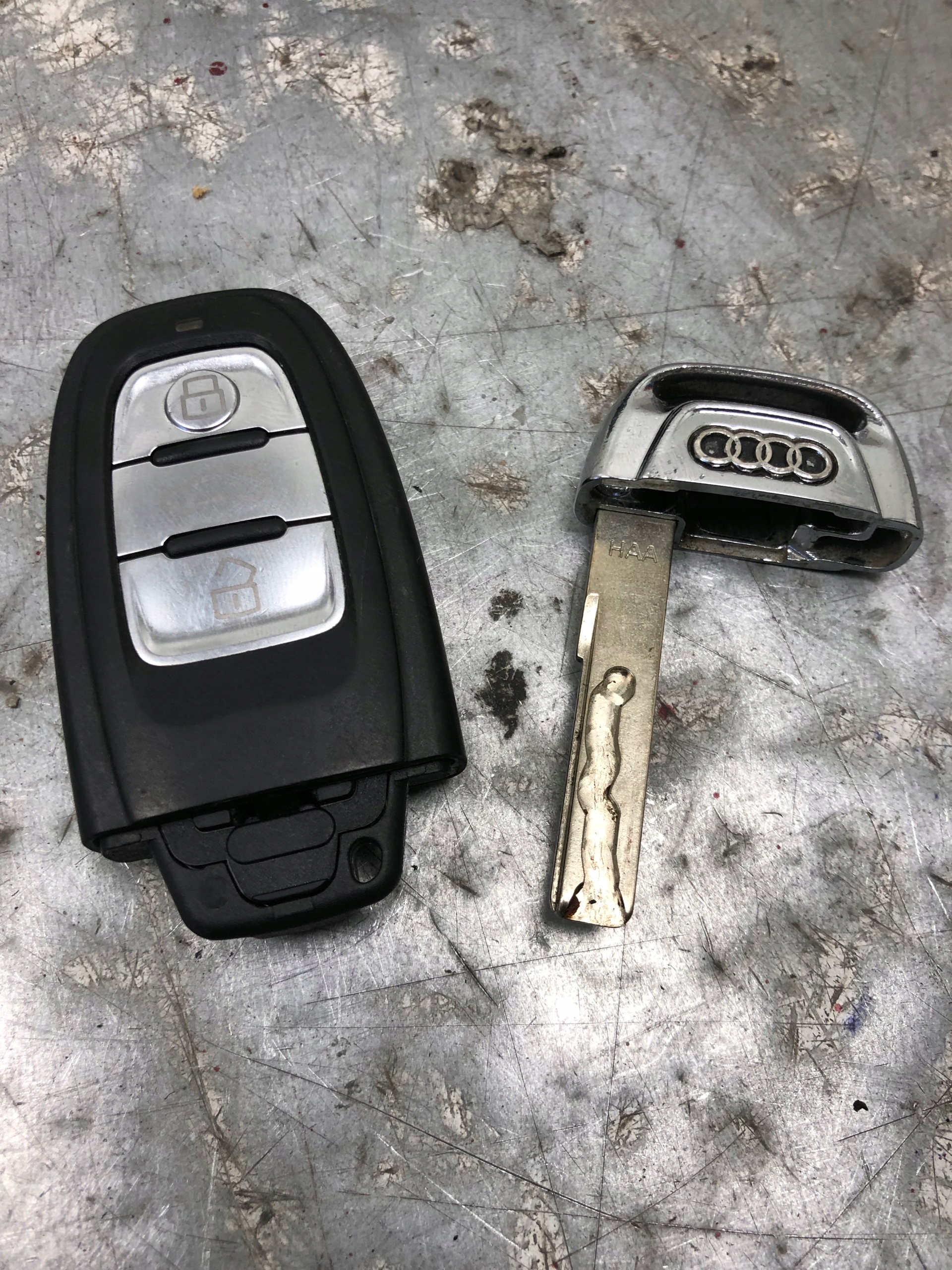 ignition + key AUDI A4 B8 LIFT 8K0909131D 8T0959754D