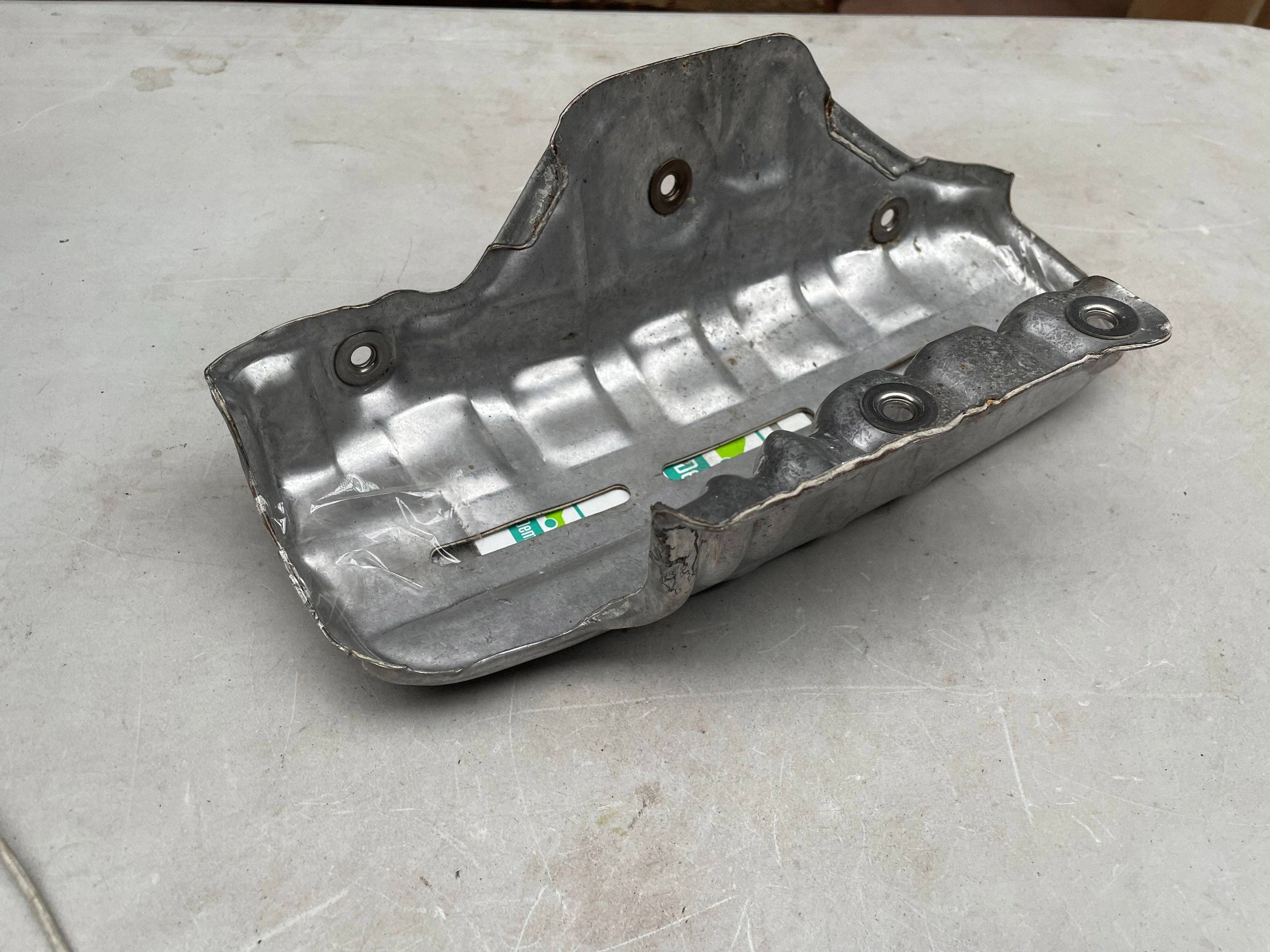 blende abdeckung turbolader VOLKSWAGEN GOLF V 03C253041AM @M