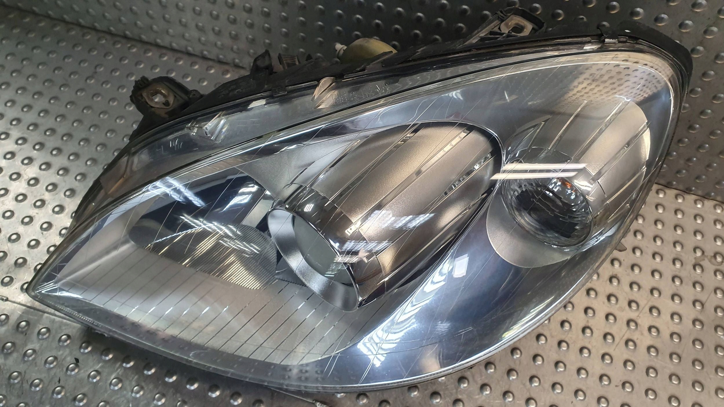 light front left MERCEDES B-KLASA W245 05- A1698201761