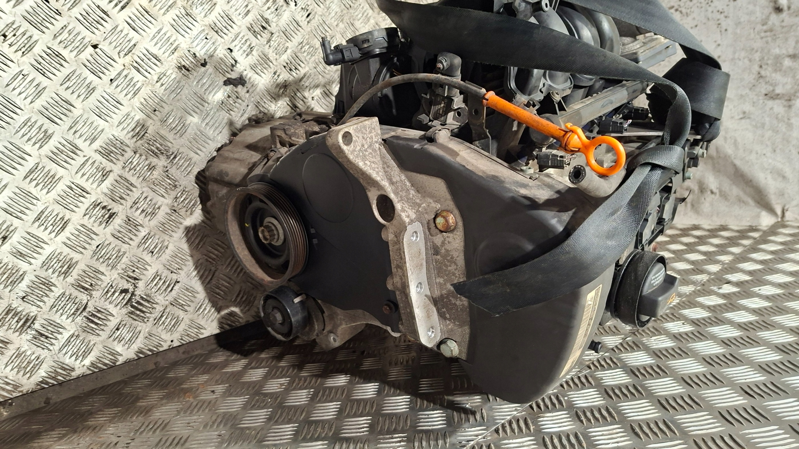 engine unprotected pillar VW POLO IV 1.4 BKY