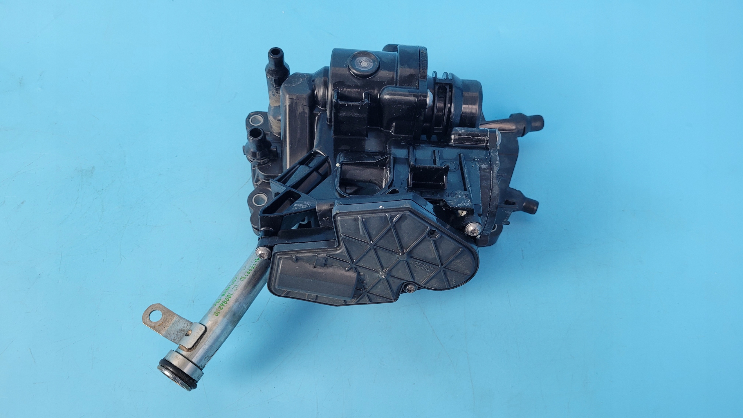 BMW X6 III G06 21r OBUDOWA TERMOSTATU 8596107