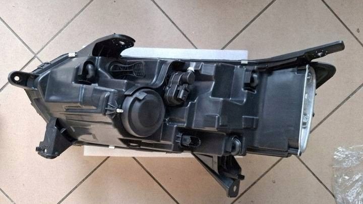 Reflektor rear part side right Dacia Sandero III 260101940R