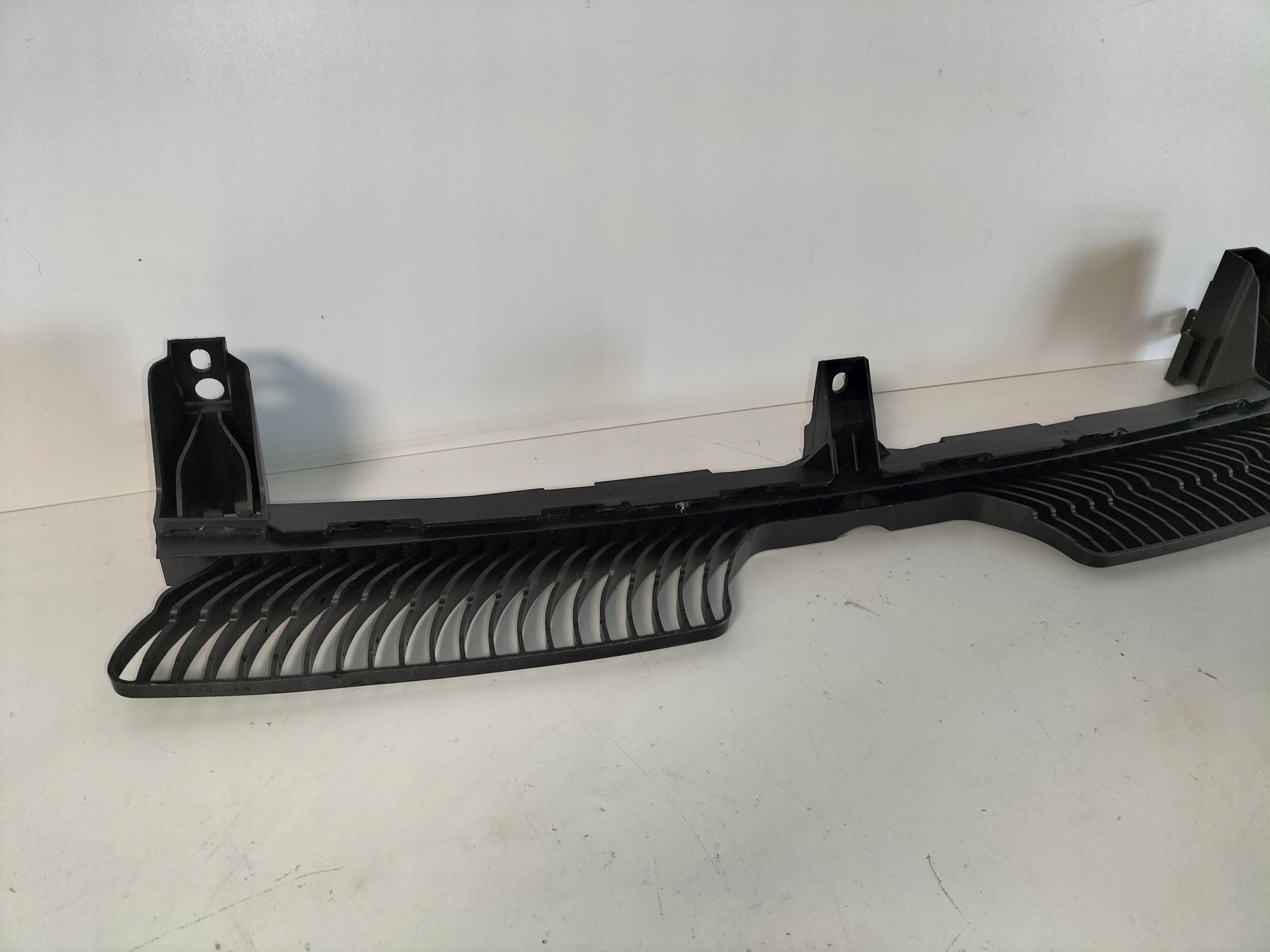 bumper bracket front central console grille VW TIGUAN II 16- ALLSPACE