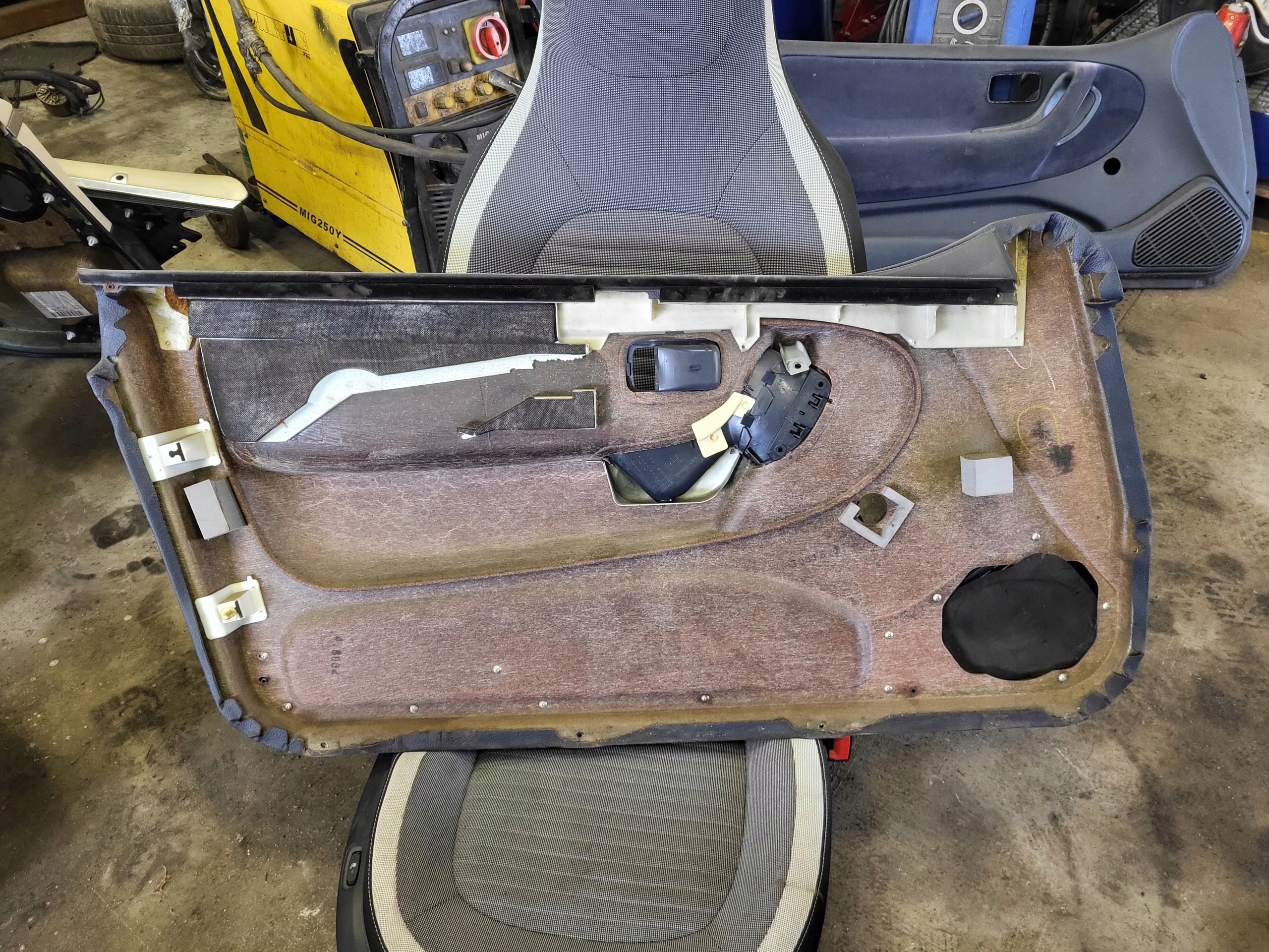 NISSAN 100 NX 100NX side door right front