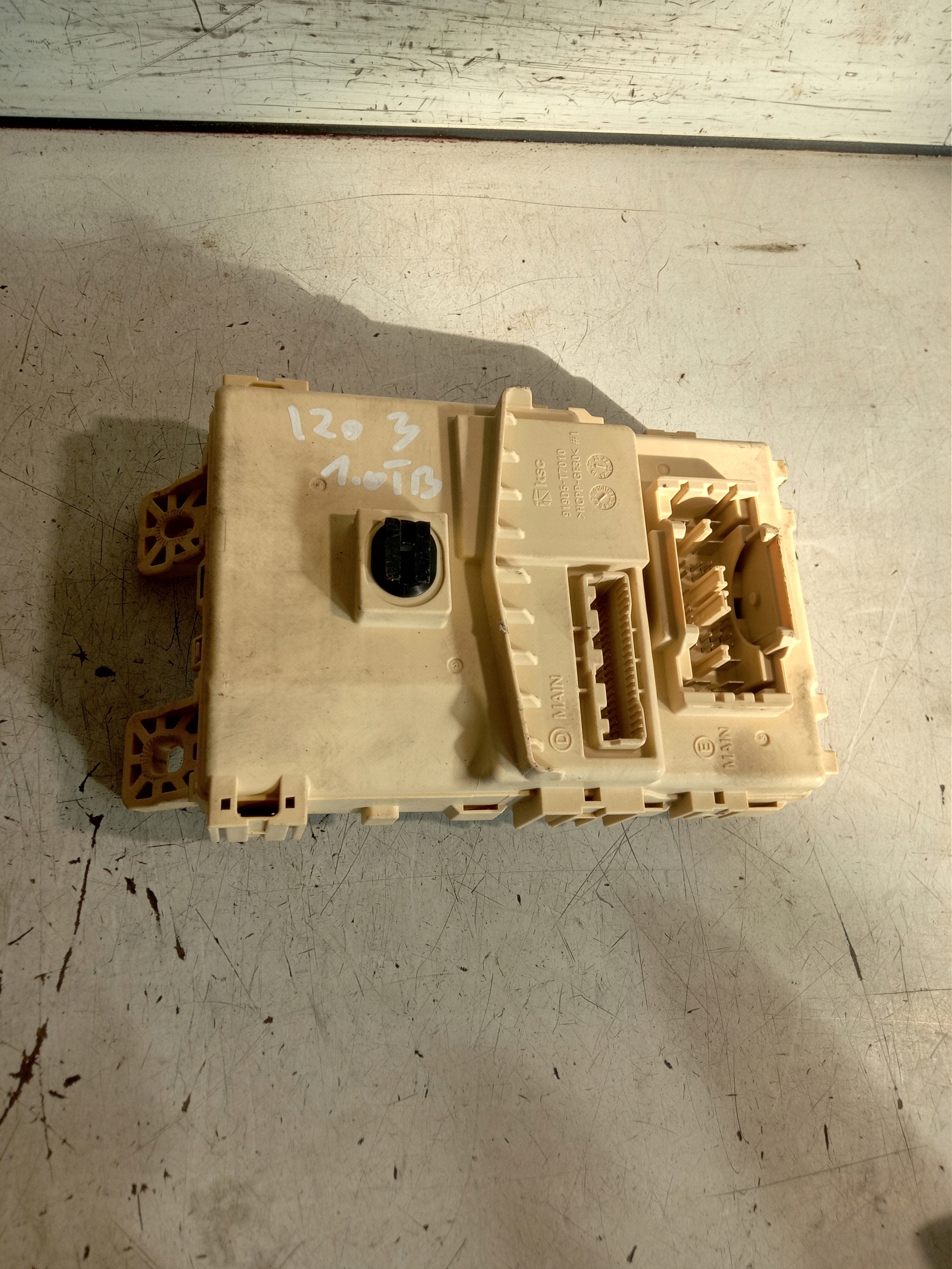 HYUNDAI i20 III MODUŁ SKRZYNKA BEZPIECZNIKÓW Producent części Hyundai OE