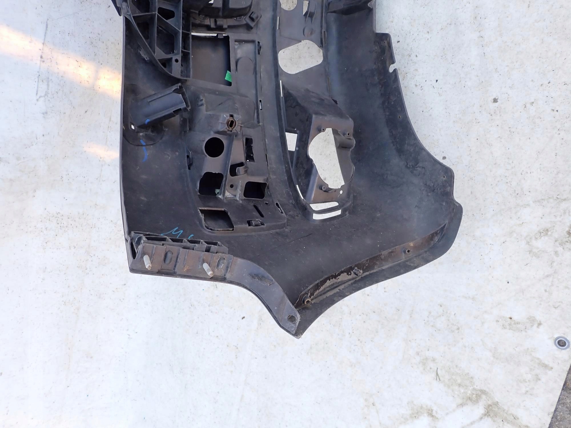 VW T5 MULTIVAN LIFT 09-15 bumper front washer PDC