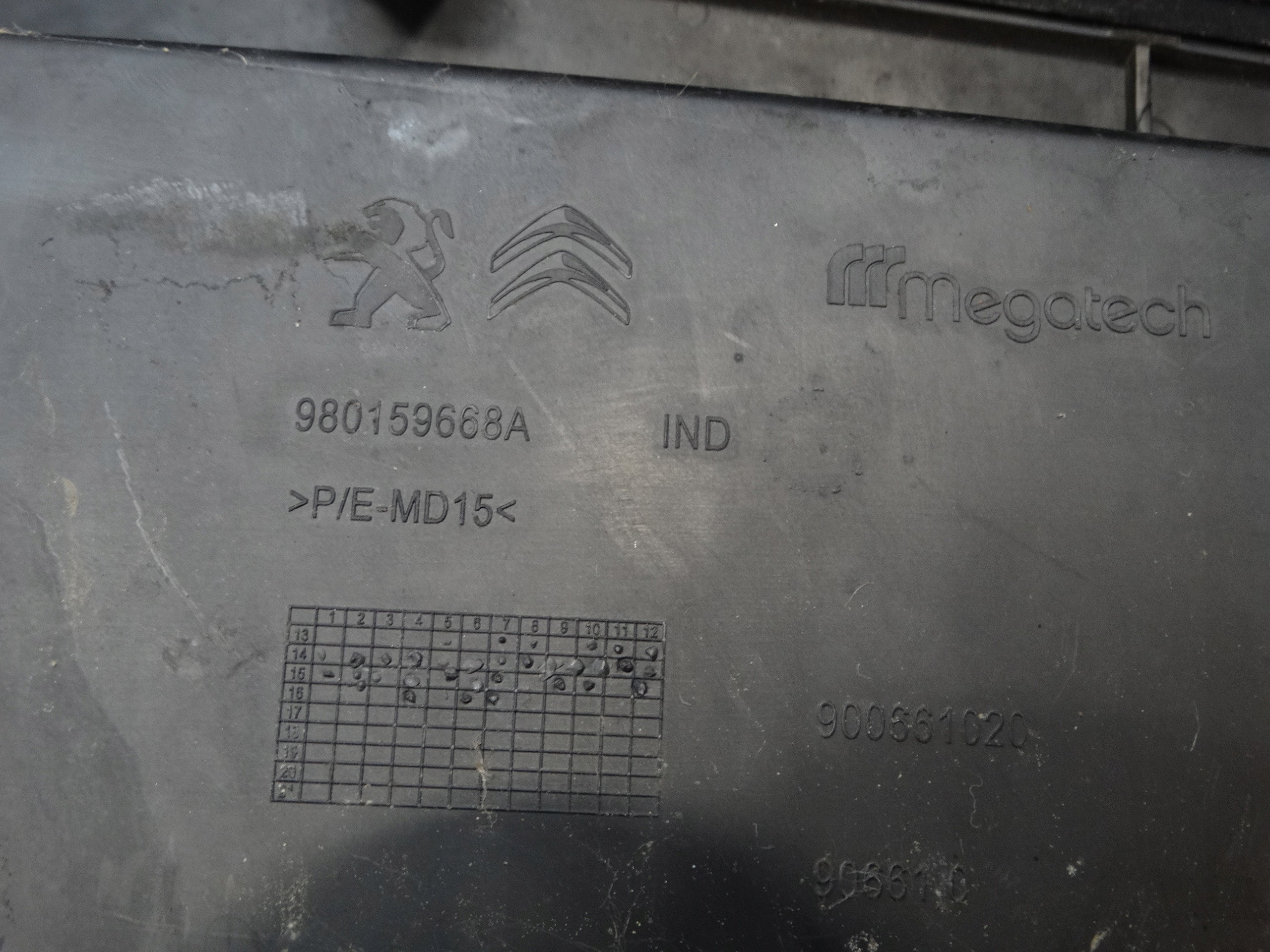 torpedo right front CITROEN C4 CACTUS 2016R. 9805358580