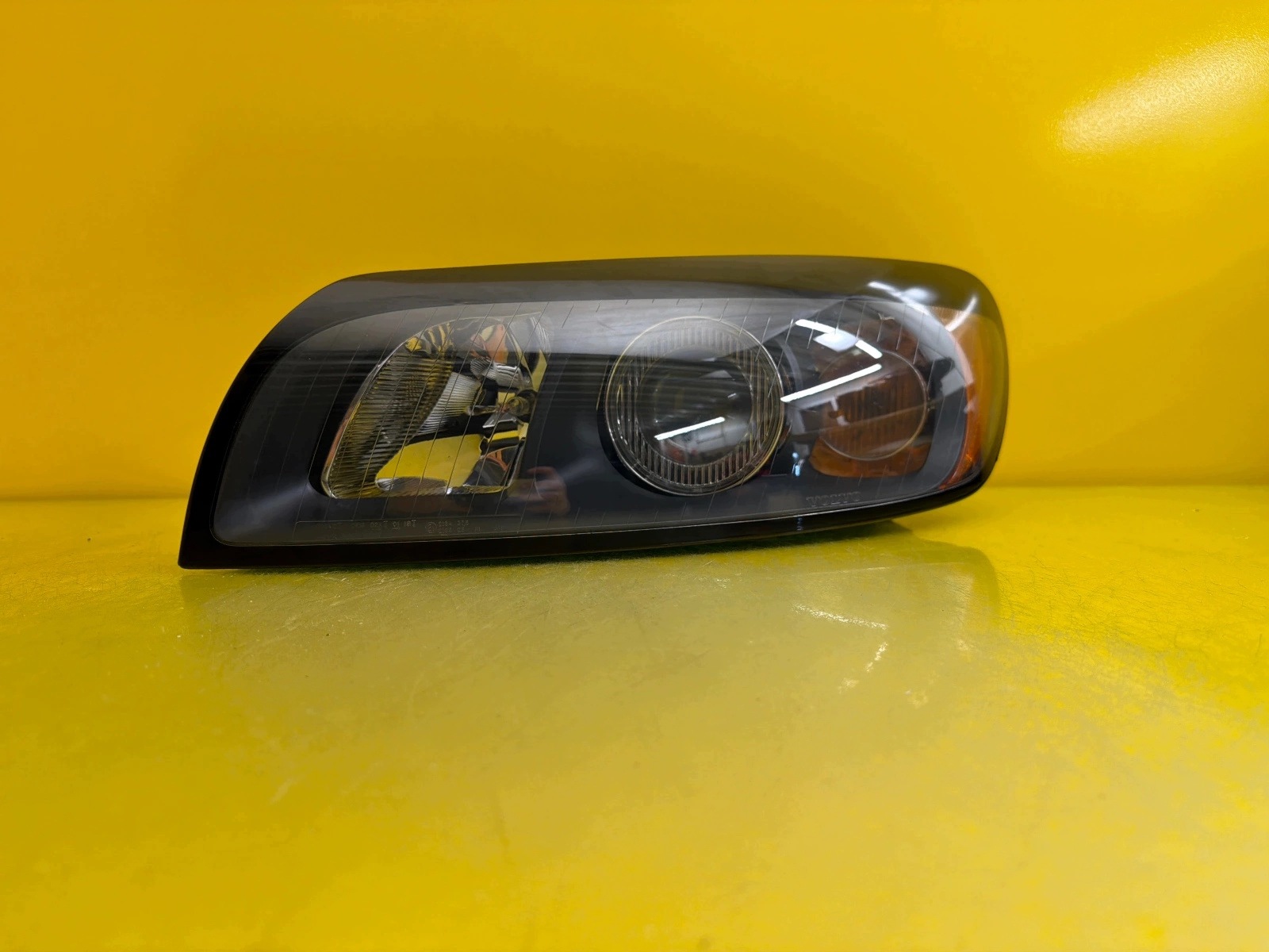 light left front Volvo C30 H7 2006-2010 30657168