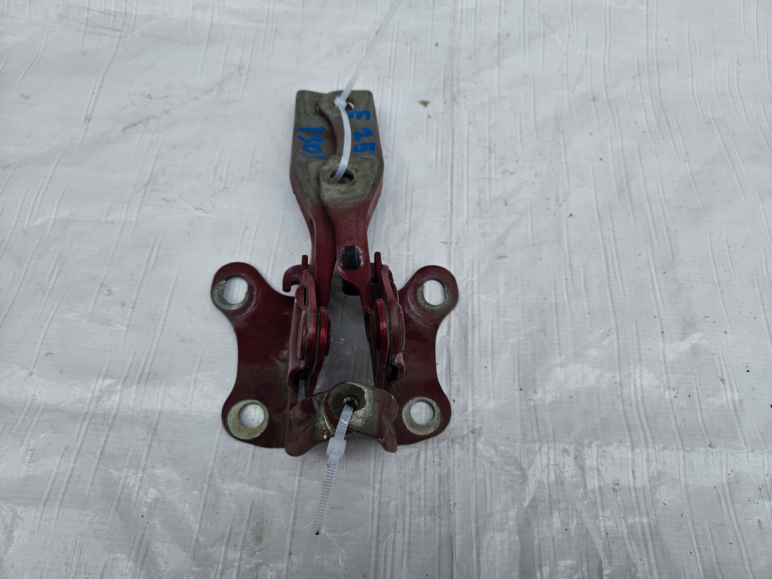 ZAWIAS ZAWIASY MASKI LEWY PRAWY HYUNDAI I30 I 06-12 KOMPLET HAT