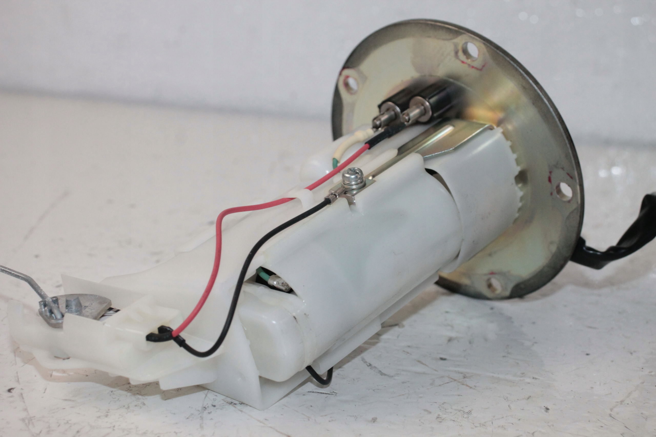 81 - KAWASAKI VERSYS 650 15-21 ТОПЛИВНЫЙ НАСОС