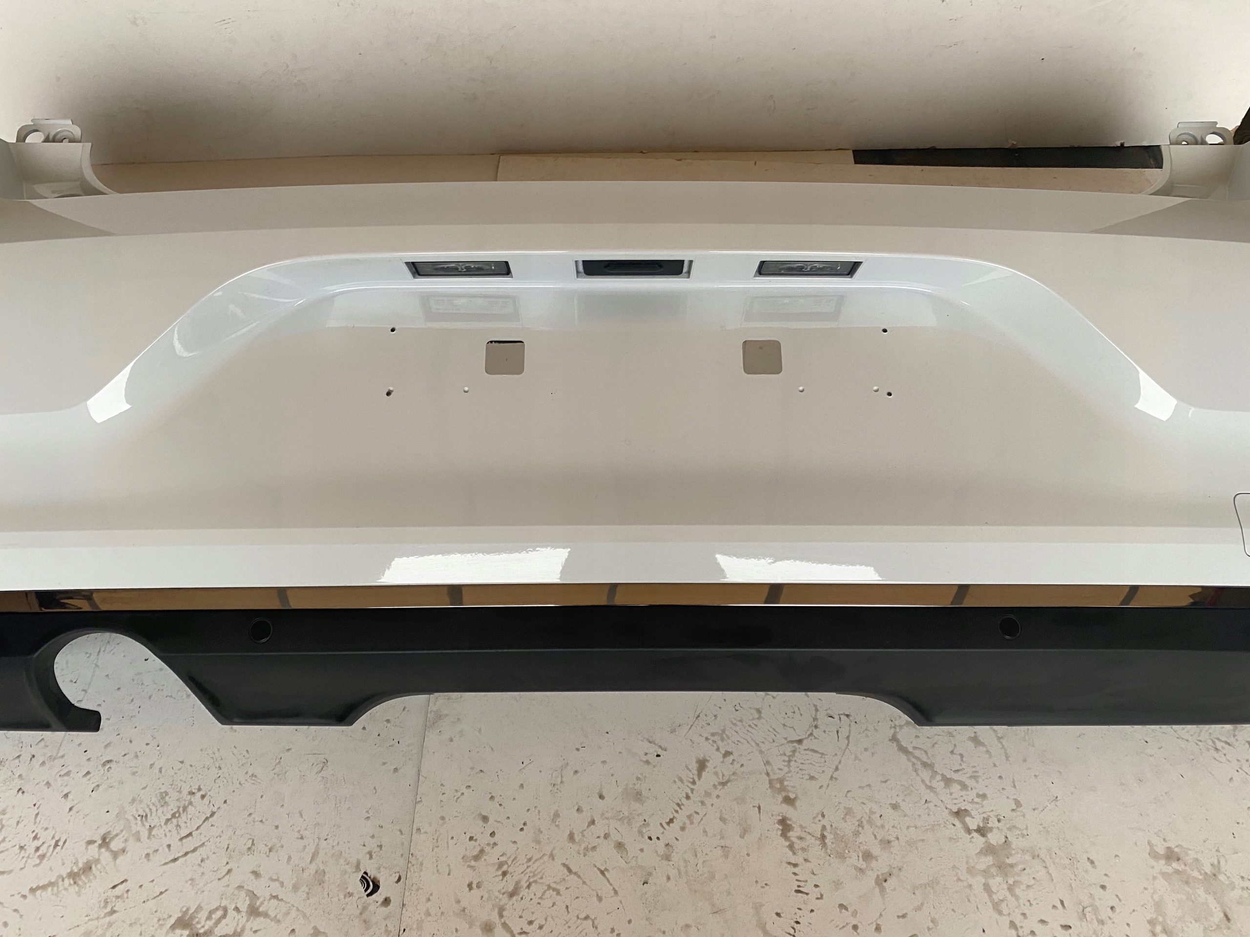 RENAULT CLIO V BUMPER REAR REAR PART 6 PDC BIALY OV369