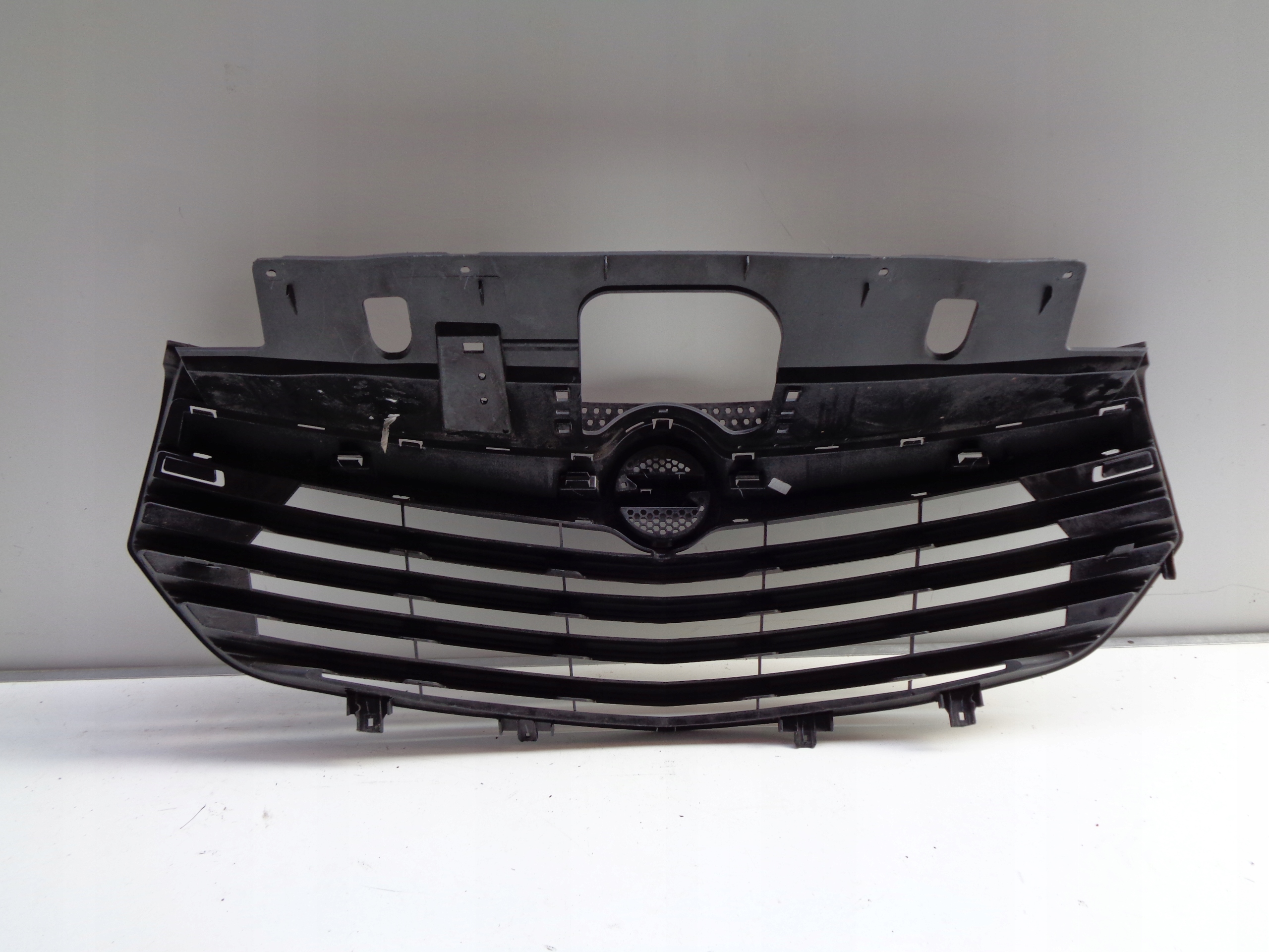 GRILLE OPEL VIVARO 14