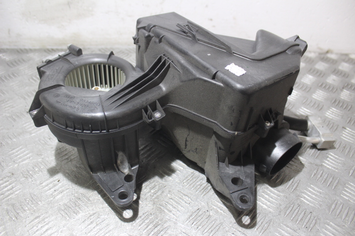 30730698 - ОБОГРЕВАТЕЛЬ VOLVO XC90 И 2.5