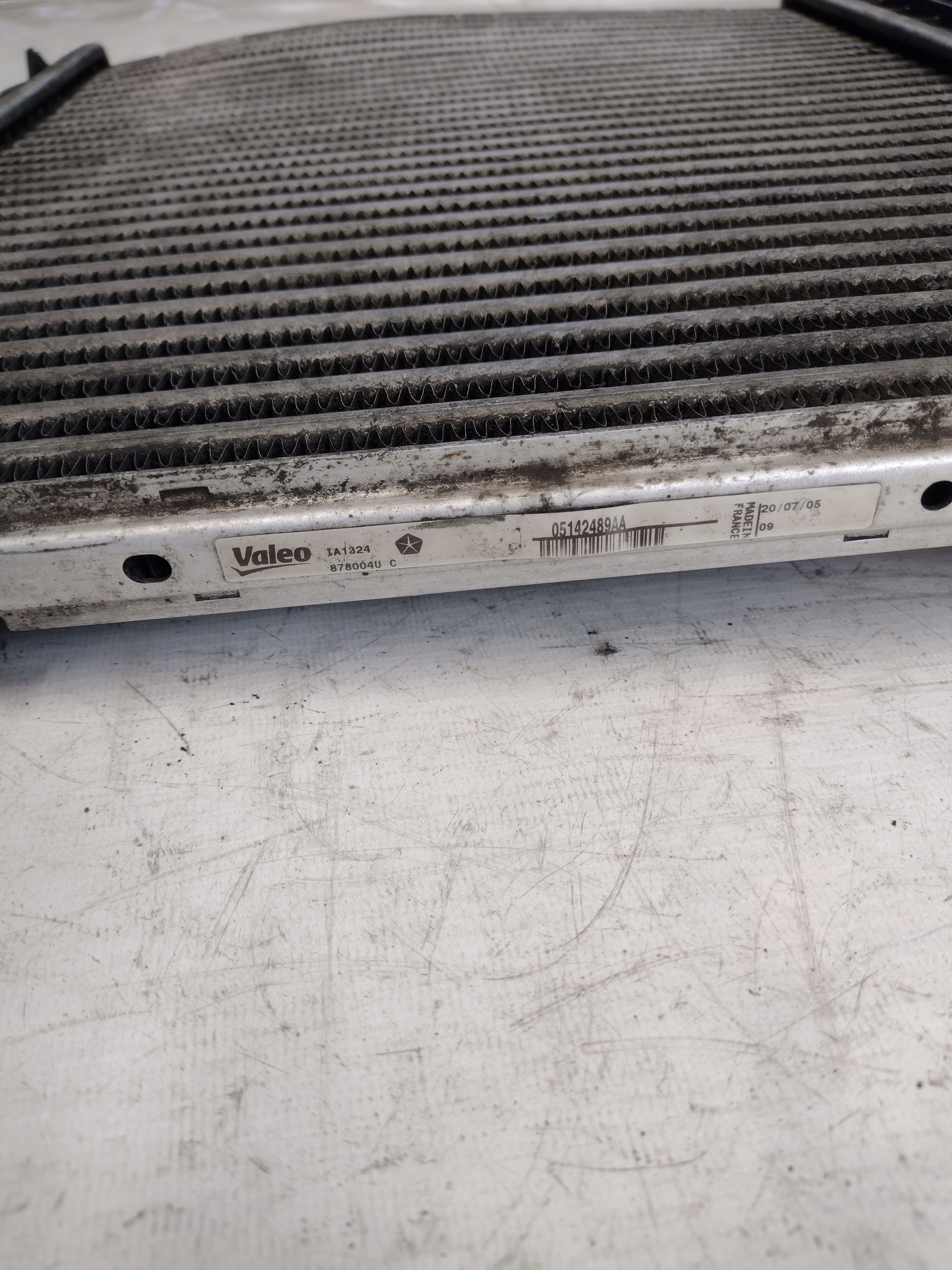 Intercooler Chrysler Voyager IV 2,8 CRD 150 KM 05142489AA