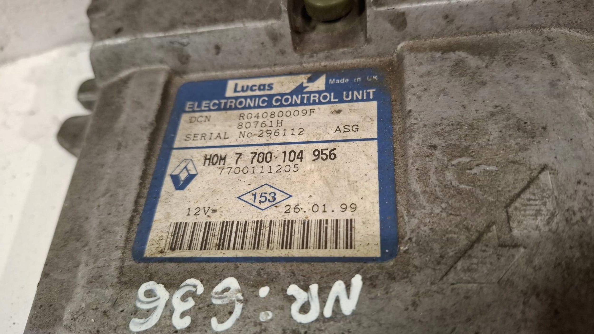 control unit of the engine computer 7700104956 Renault Clio II 1.9 D