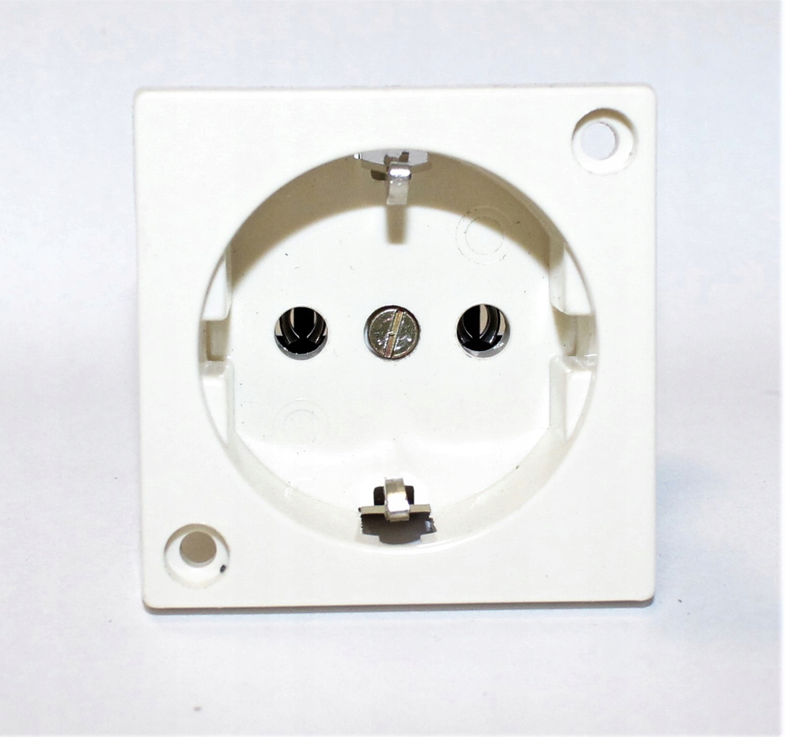 Gniazdko elek. sieciowe montażowe typ F białe Przeznaczenie Elektryczne