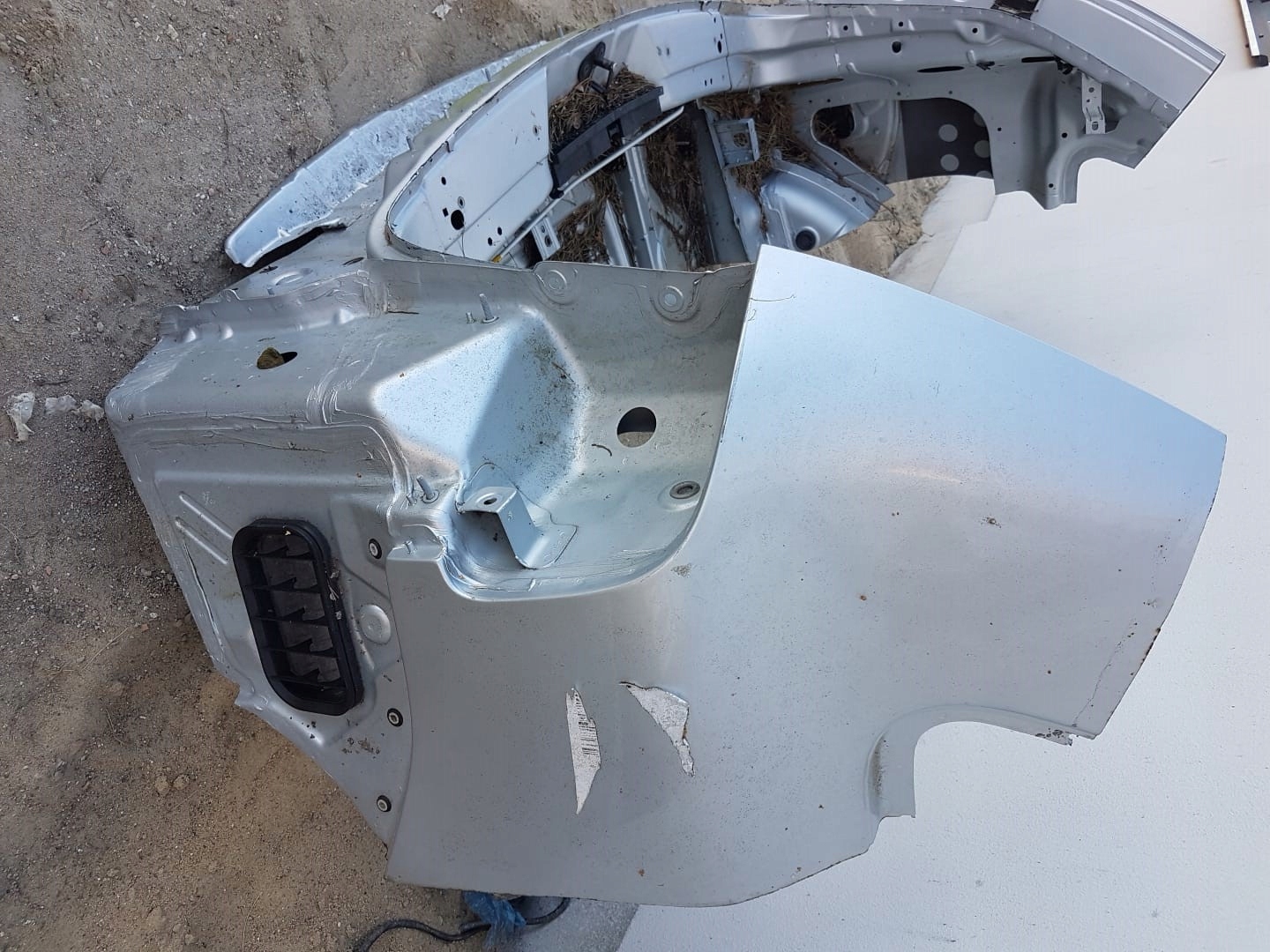 PAS TYŁ TYLNY WANNA ĆWIARTKA VW TOUAREG 7L 02- Producent części Volkswagen OE