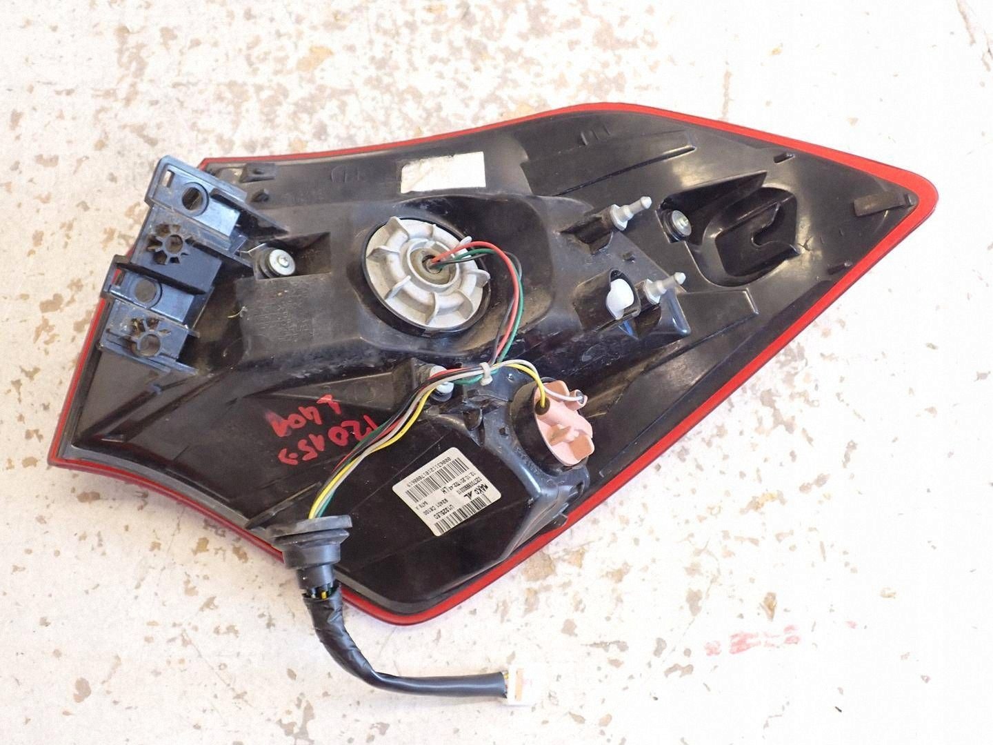 light rear part rear left HYUNDAI I20 II LED 2015- 92401-C8100