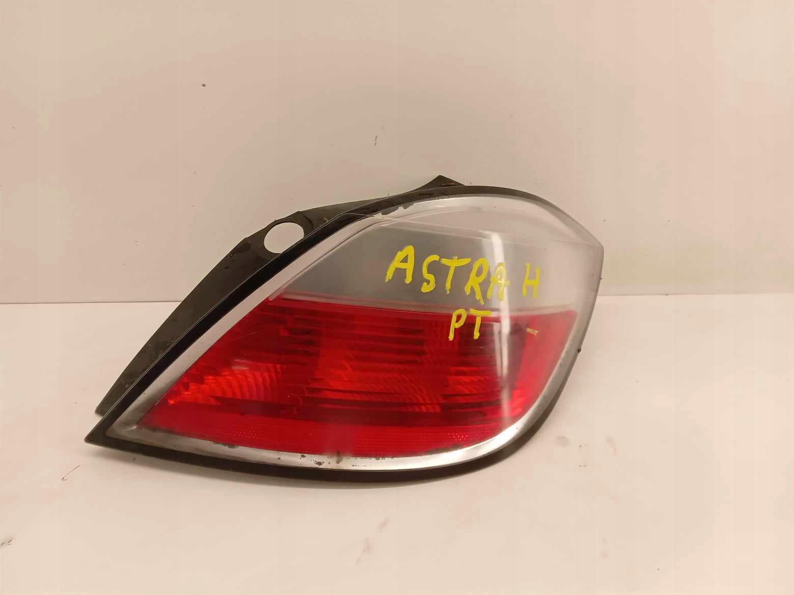 фонарь правый opel ASTRA III H 04-08