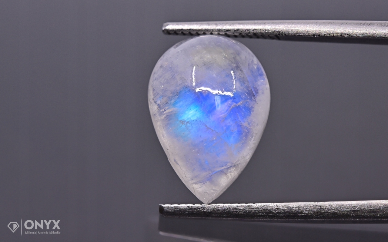 Měsíční kámen kabošon slza 14x10 mm