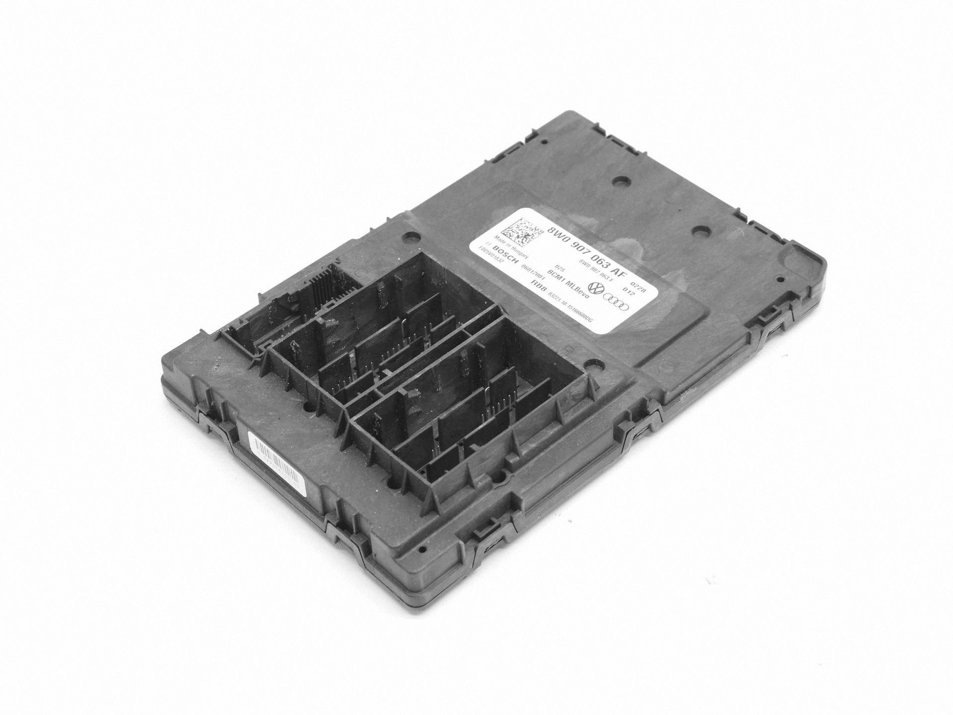 module control unit KOMFORTU BCM AUDI A4 B9 8W 8W0907063AF