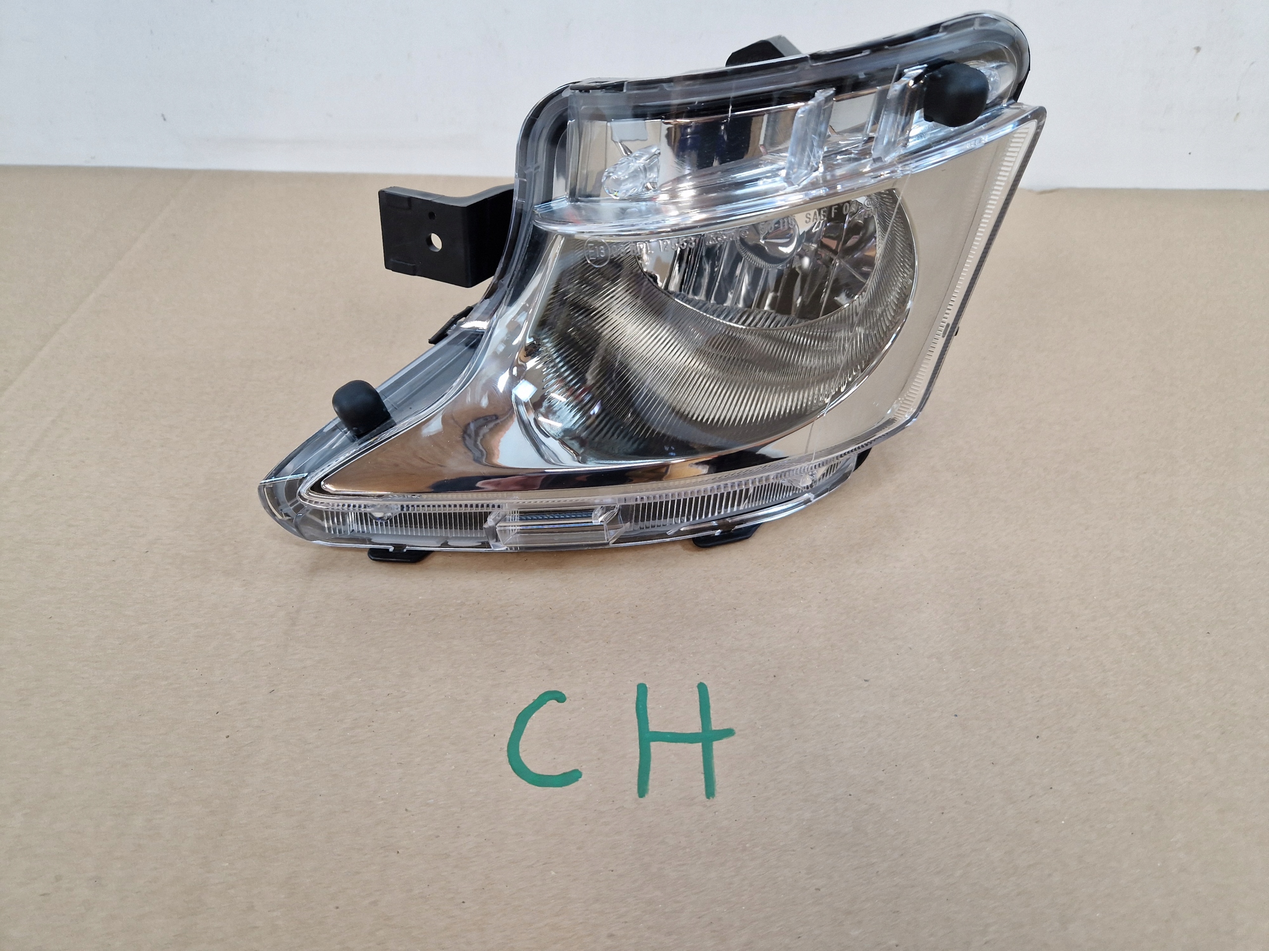 lexus LS 600H ГАЛОГЕН передний левый