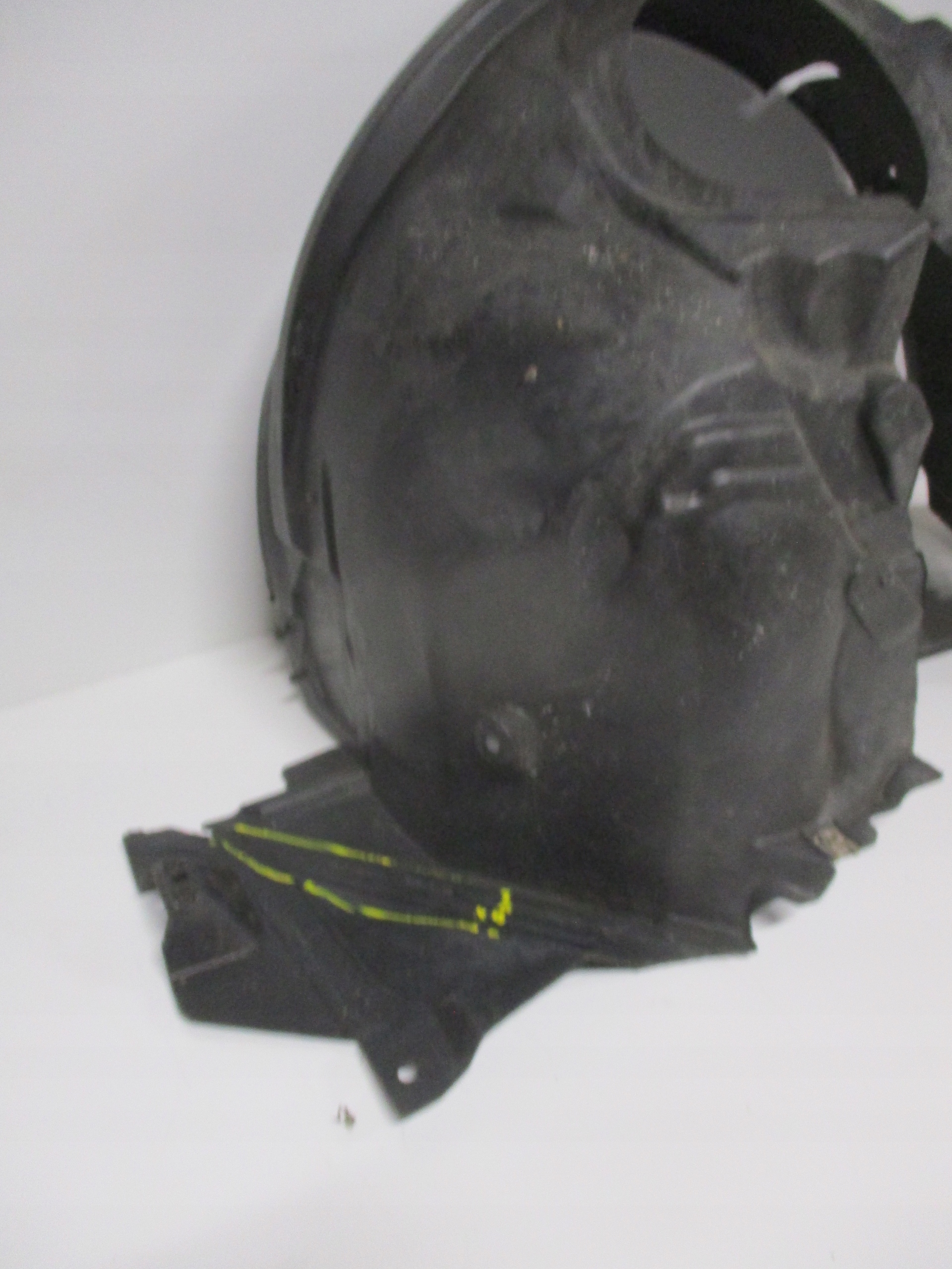 mudguard MERCEDES E-KLASA 212 A2126900130 left