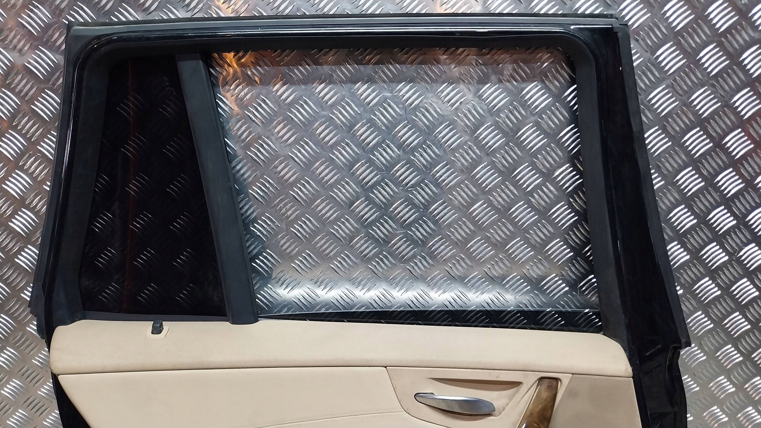 door rear part left BMW X3 E83 03