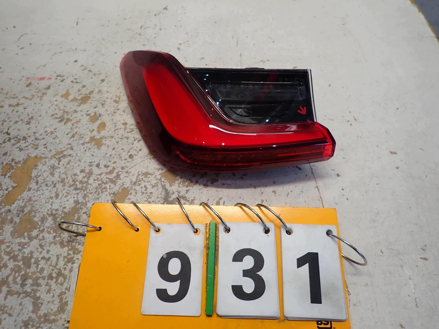light rear part rear left BMW 3 G21 2018- KOMBI