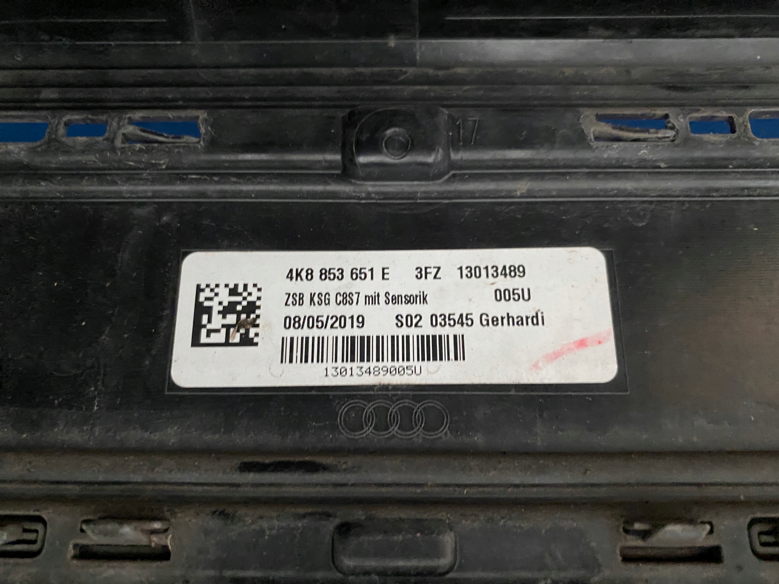 AUDI RS7 ATRAPA GRILL 4K8853651E Producent części Audi OE