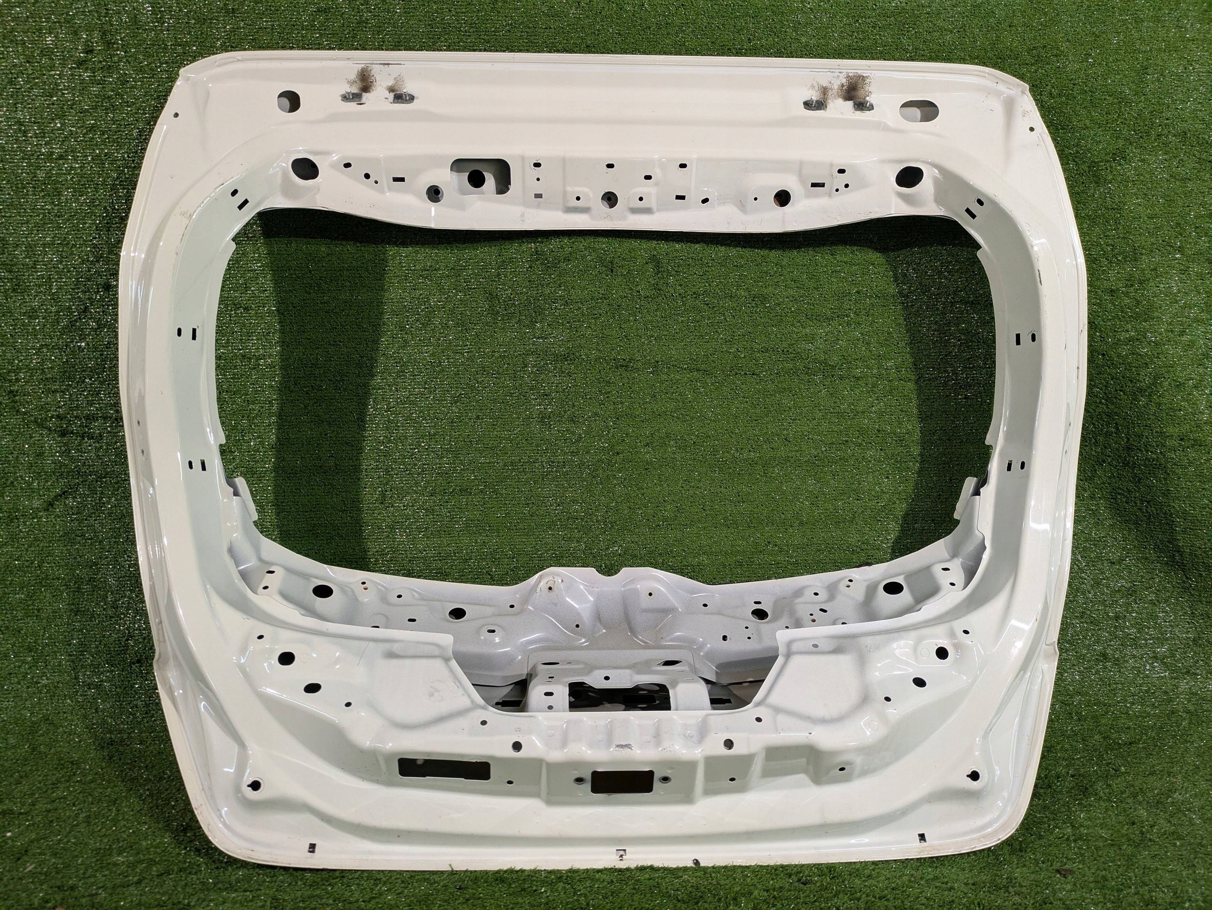 boot doors rear part boot NISSAN LEAF II NR.89