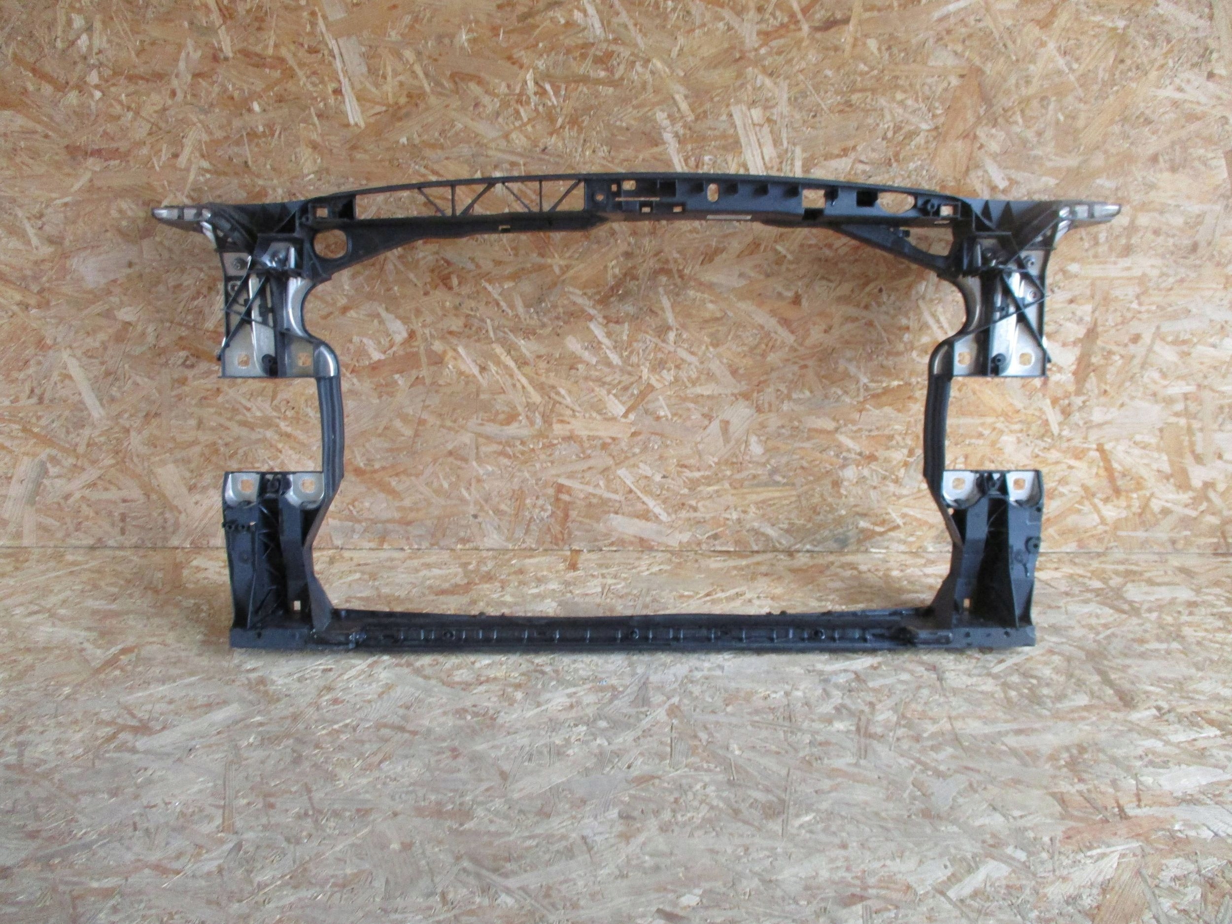 support panel for radiators pillar AUDI A4 B9
