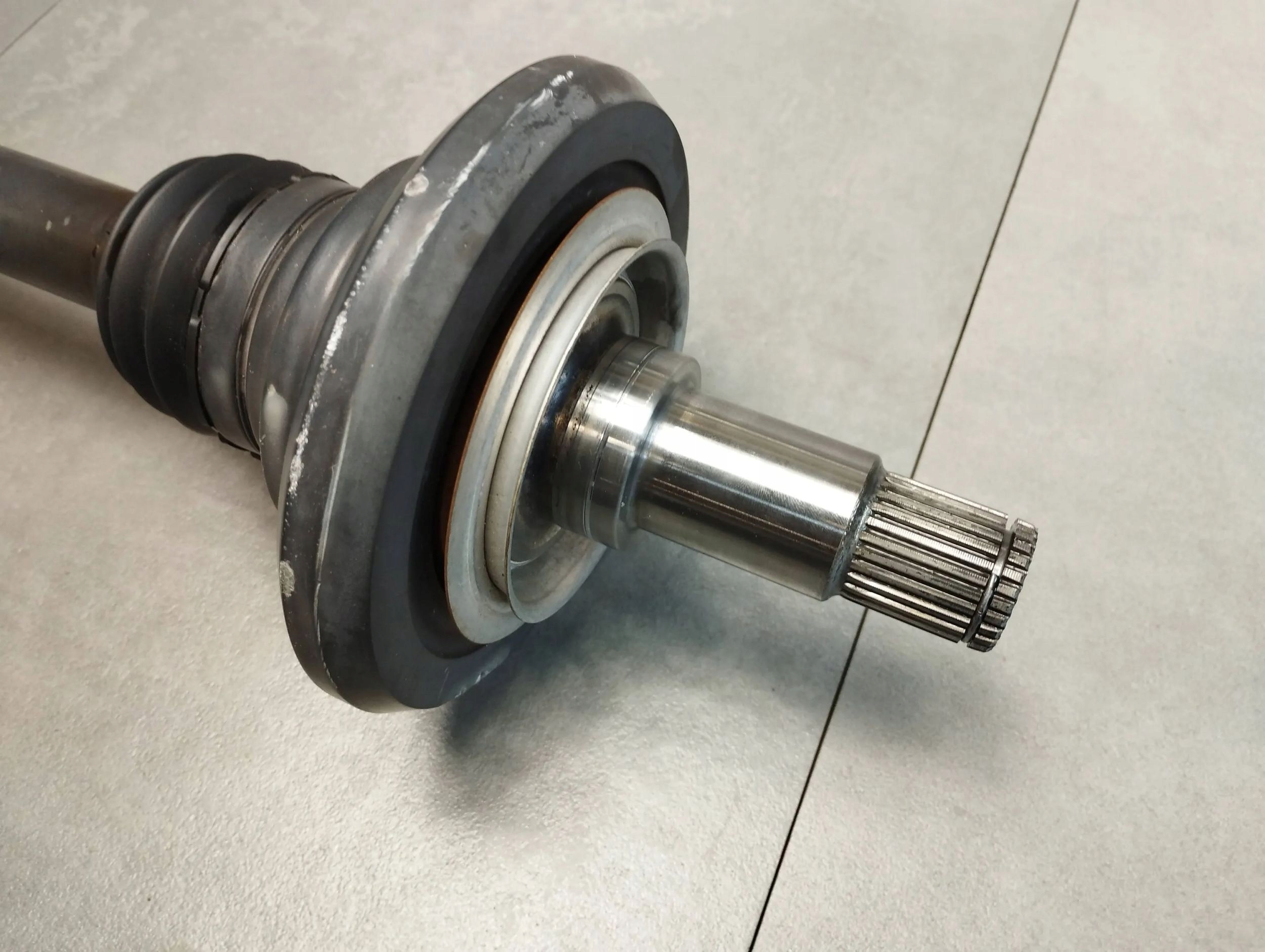 Mercedes-Benz GLC X253 2.0 CGI semi-axis right rear part