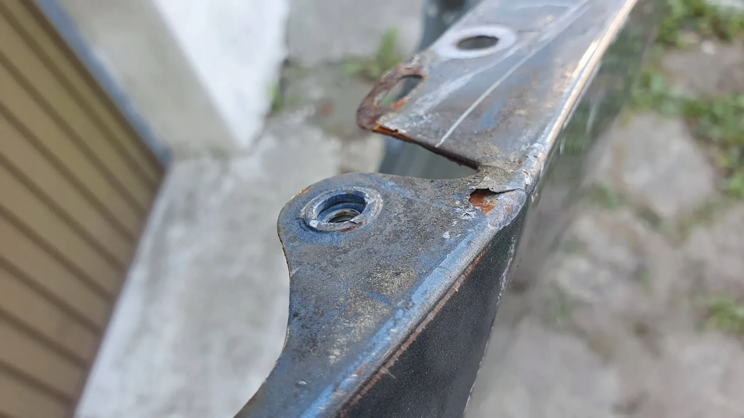 Renault Laguna III 3 Coupe left fender front front $