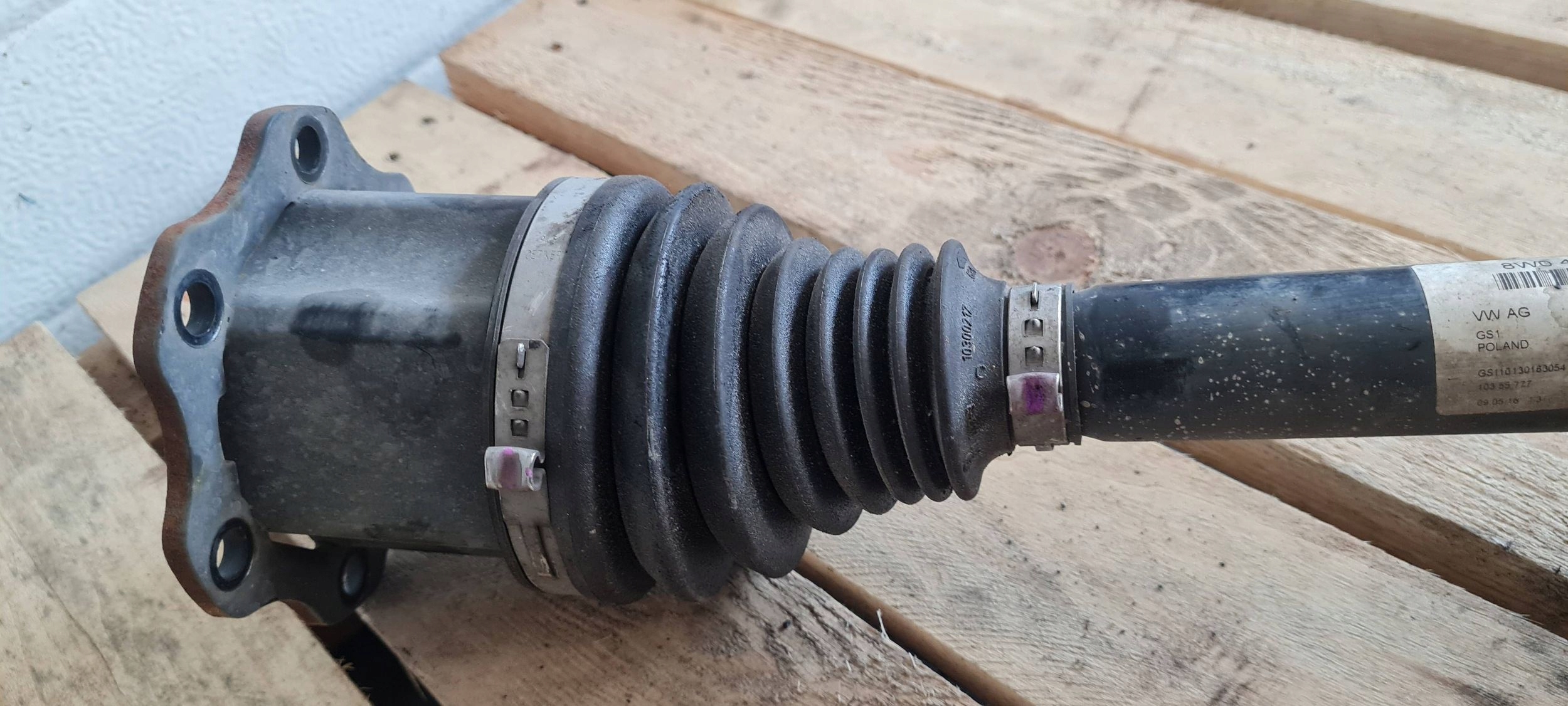 A4 B9 8W semi-axis left right front 2.0 TDI 8W0407271E A5 8W