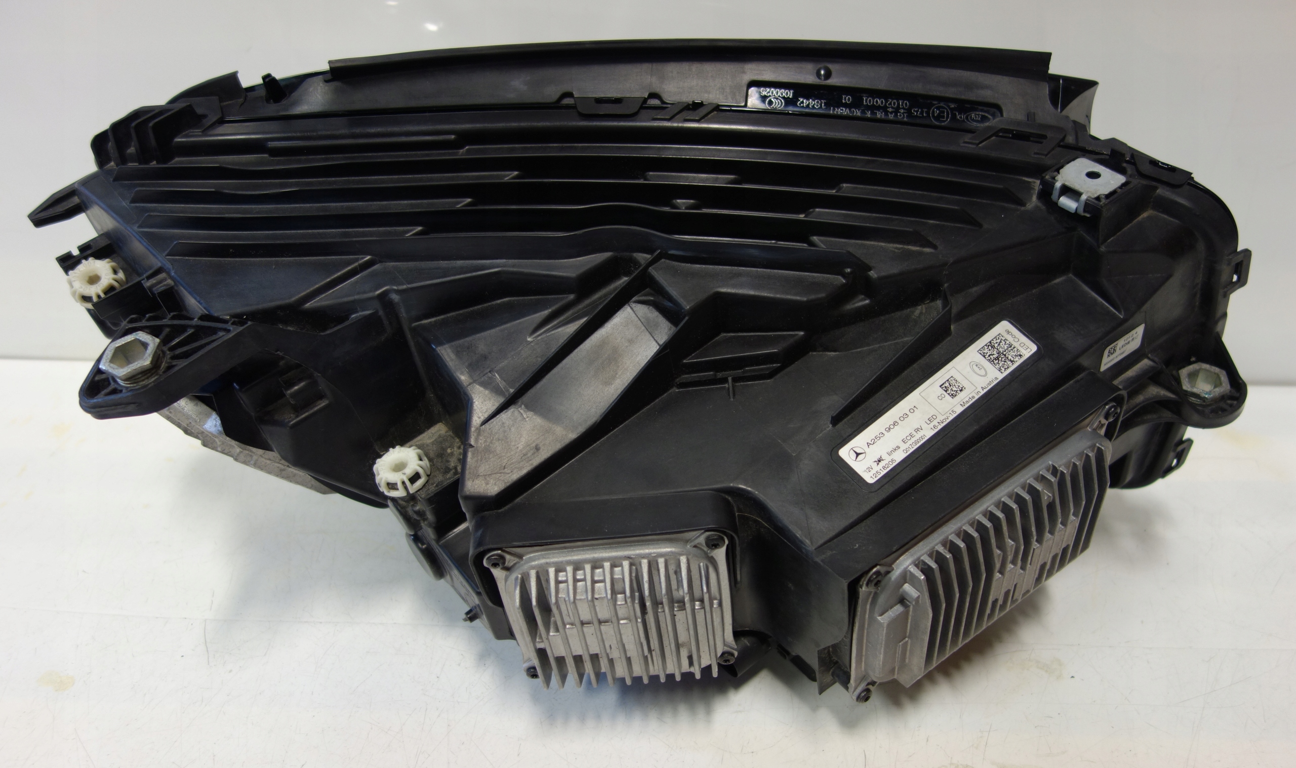 MERCEDES GLC W253 FULL LED LAMPA LEWA PRZÓD Typ samochodu Samochody osobowe