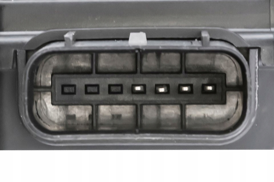 SIŁOWNIK CENTRALNEGO ZAMKA PRZÓD KIA SORENTO 2009- /PRAWY/ Numer katalogowy oryginału 81320-2P010