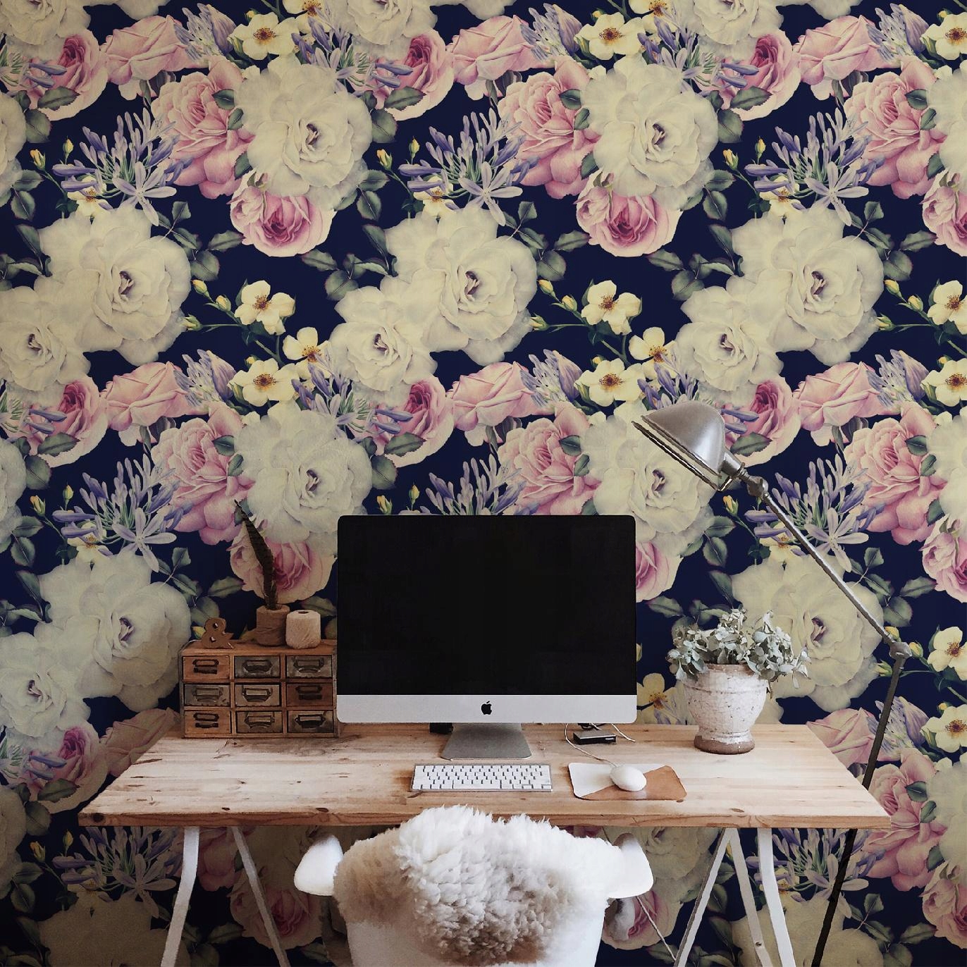 

Fototapeta ścienna Ciemny kwiatowy wzór 290x290 cm