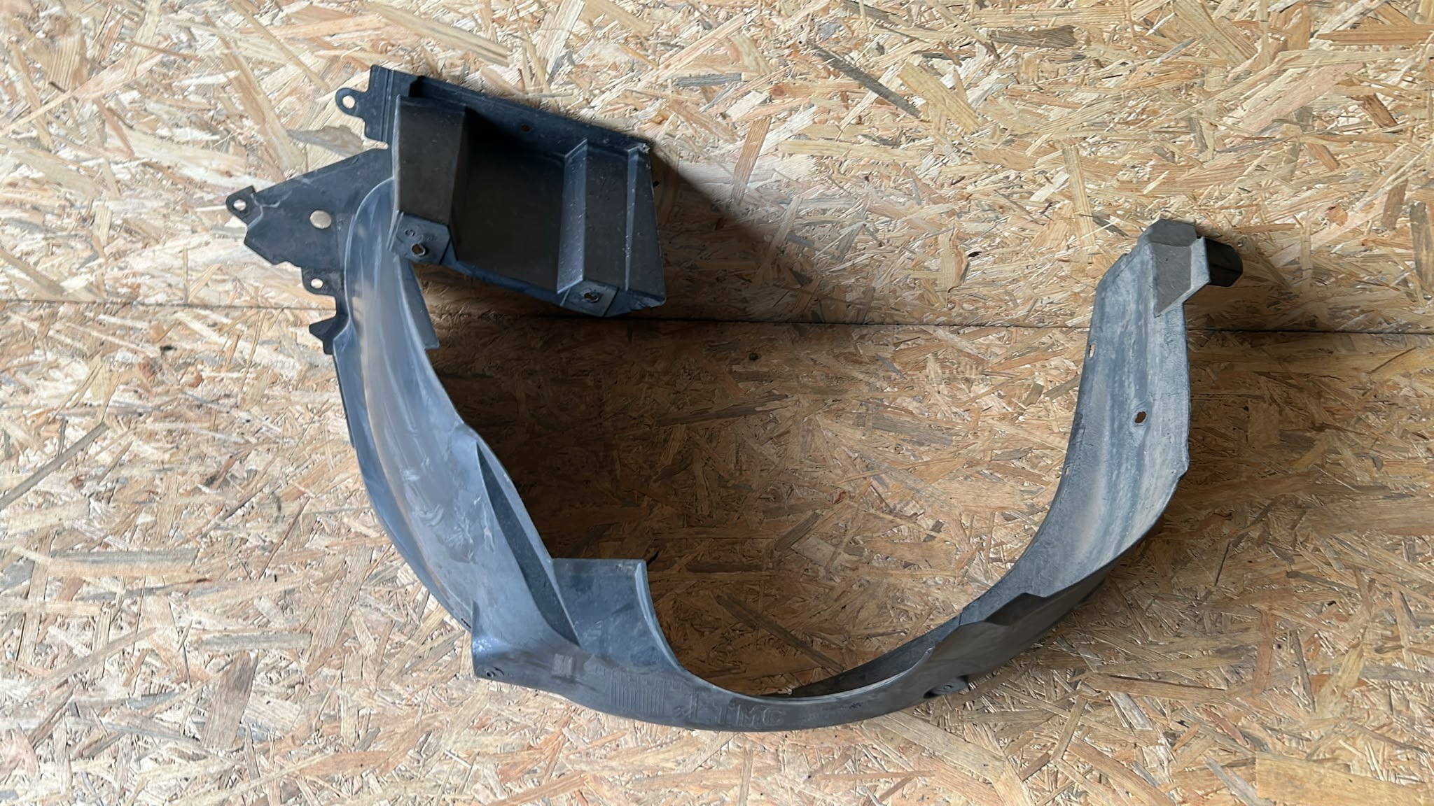 mudguard left left front TOYOTA AYGO II 14