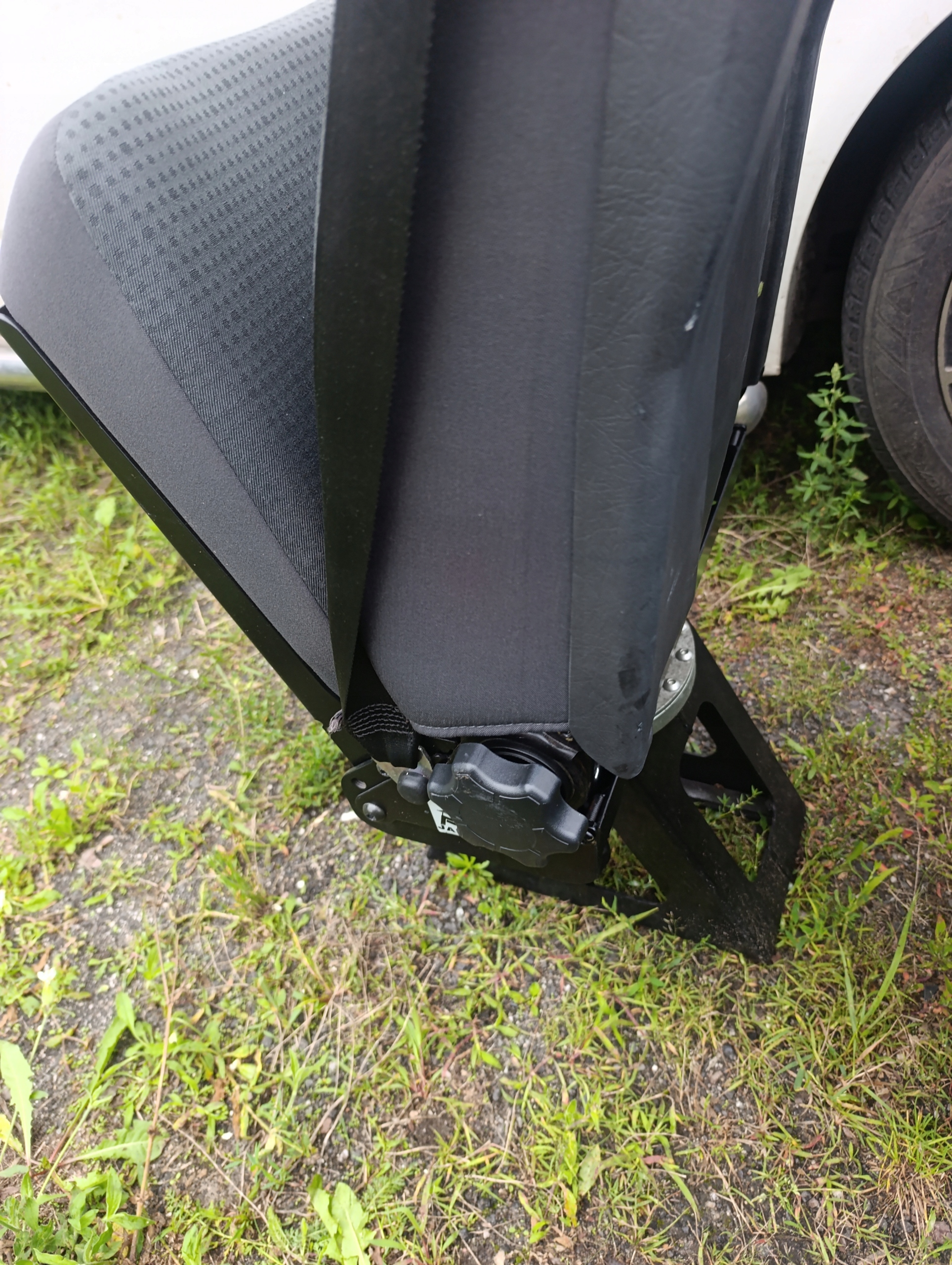 VW T5 Sitz vorne drehend Sitze z pasem