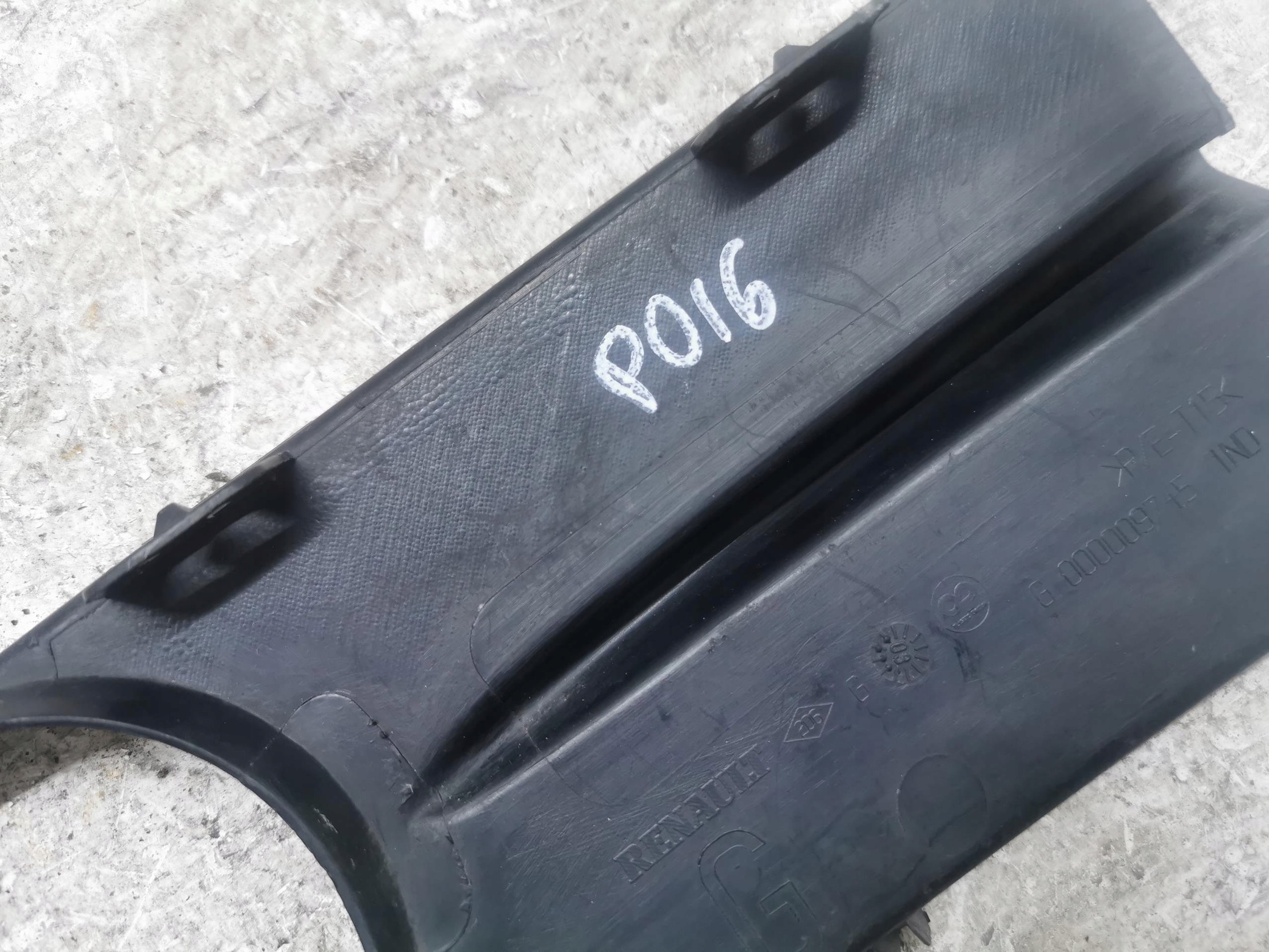 grid of a bumper right front RENAULT LAGUNA II