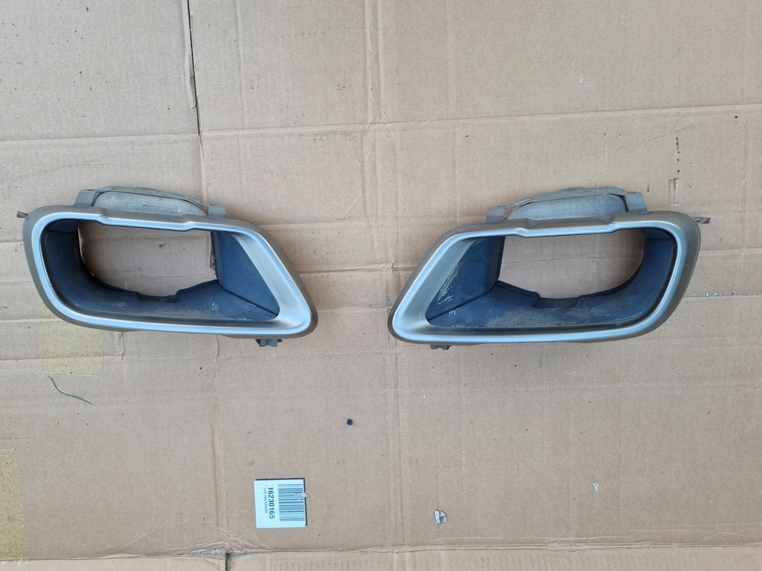 8074267 - BMW X5 G05 наконечник глушителя левый и правый