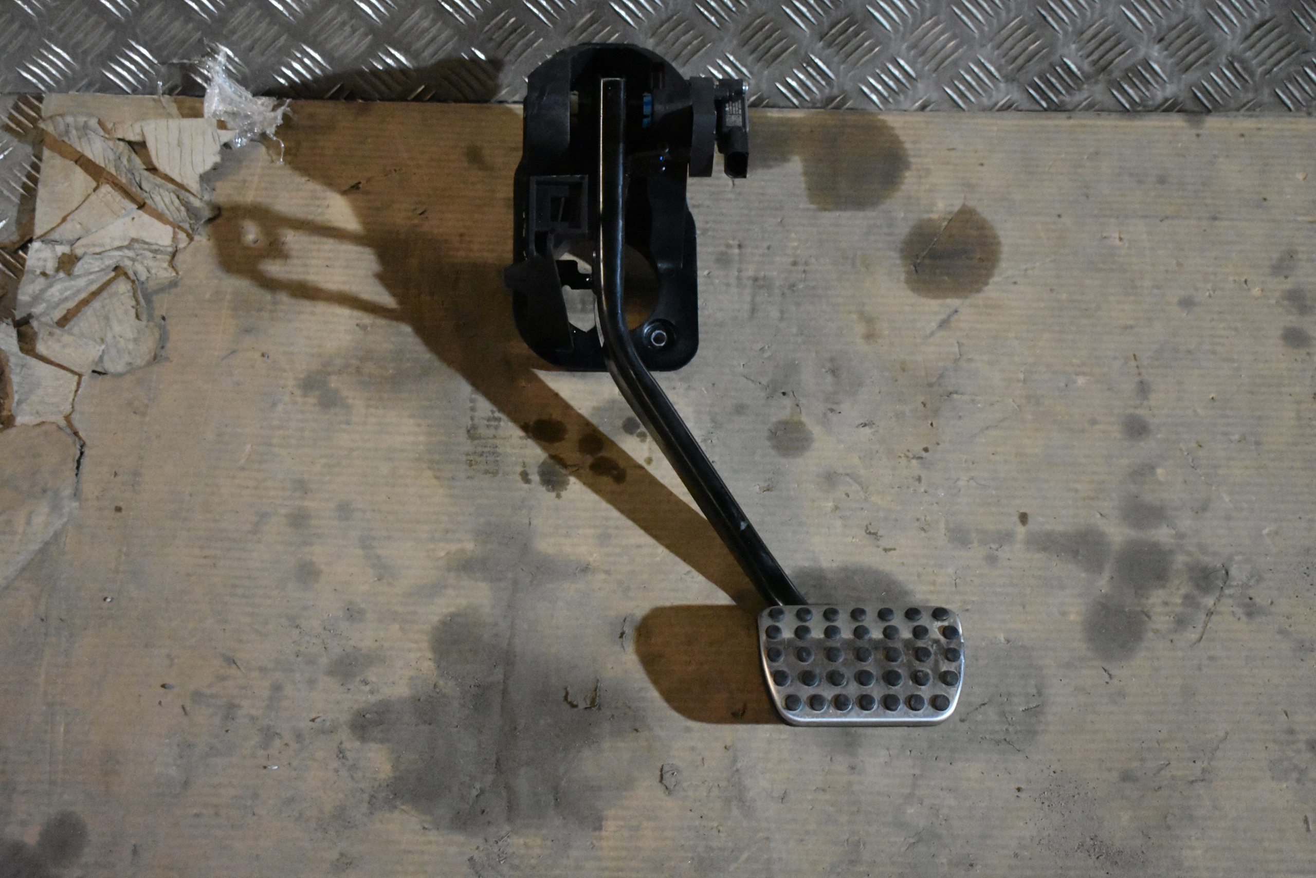 IDEALNY PEDAL Bremse MERCEDES W167 1