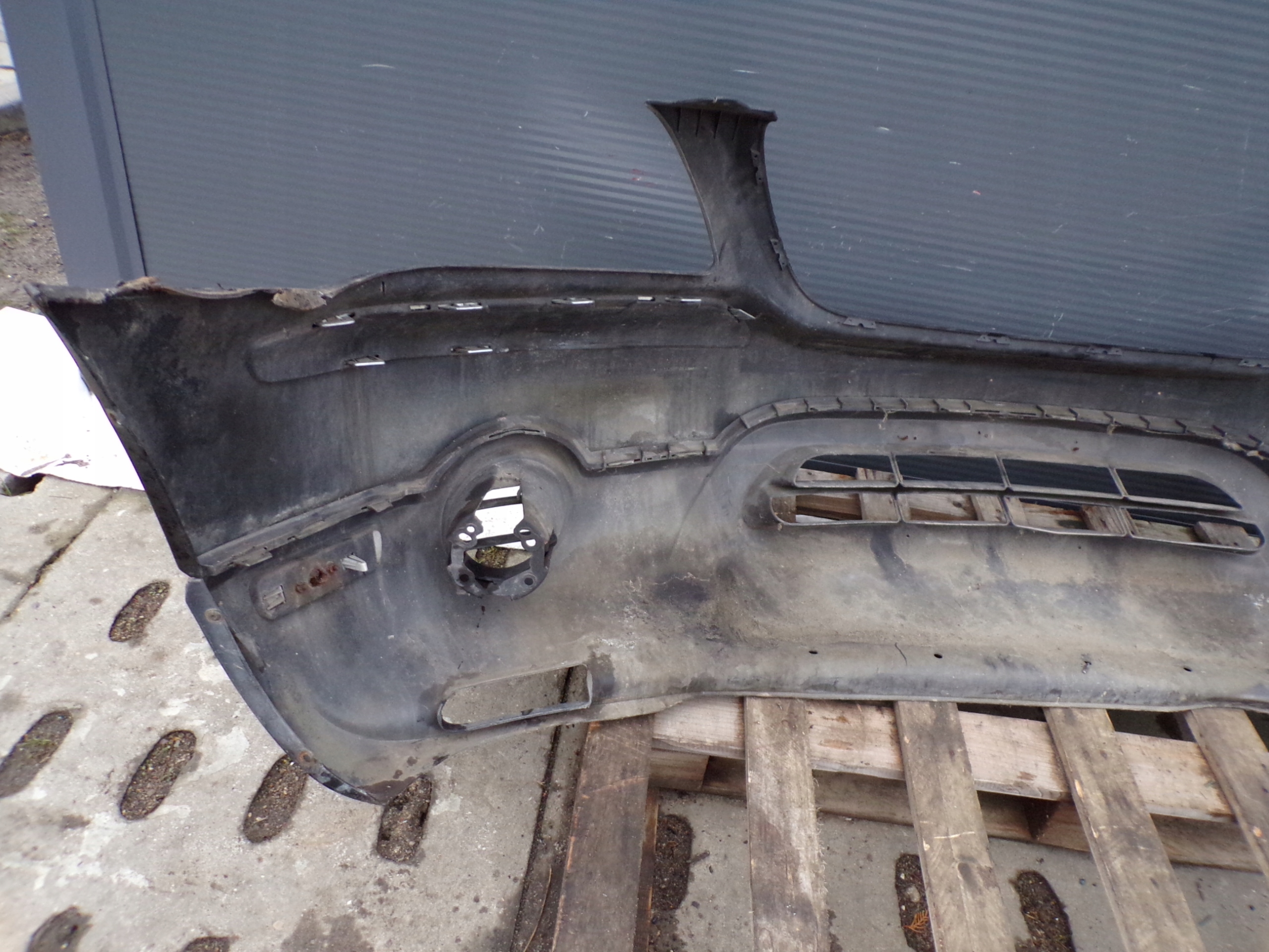 front bumper front CHRYSLER PACYFICA